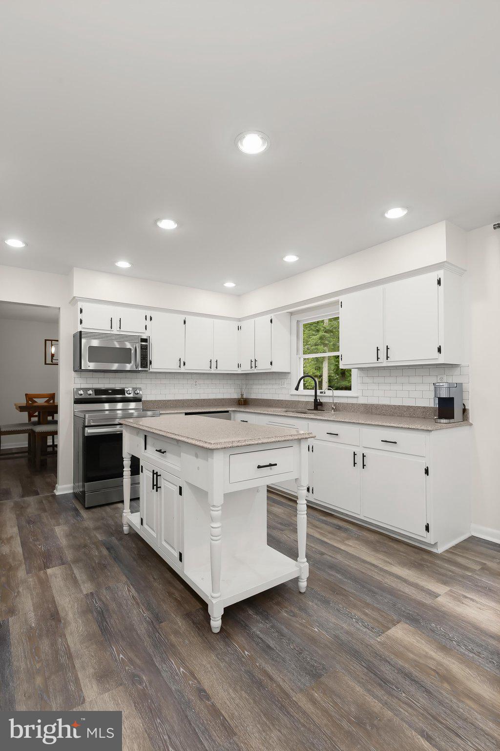 CARROLL ESTATES - Residential