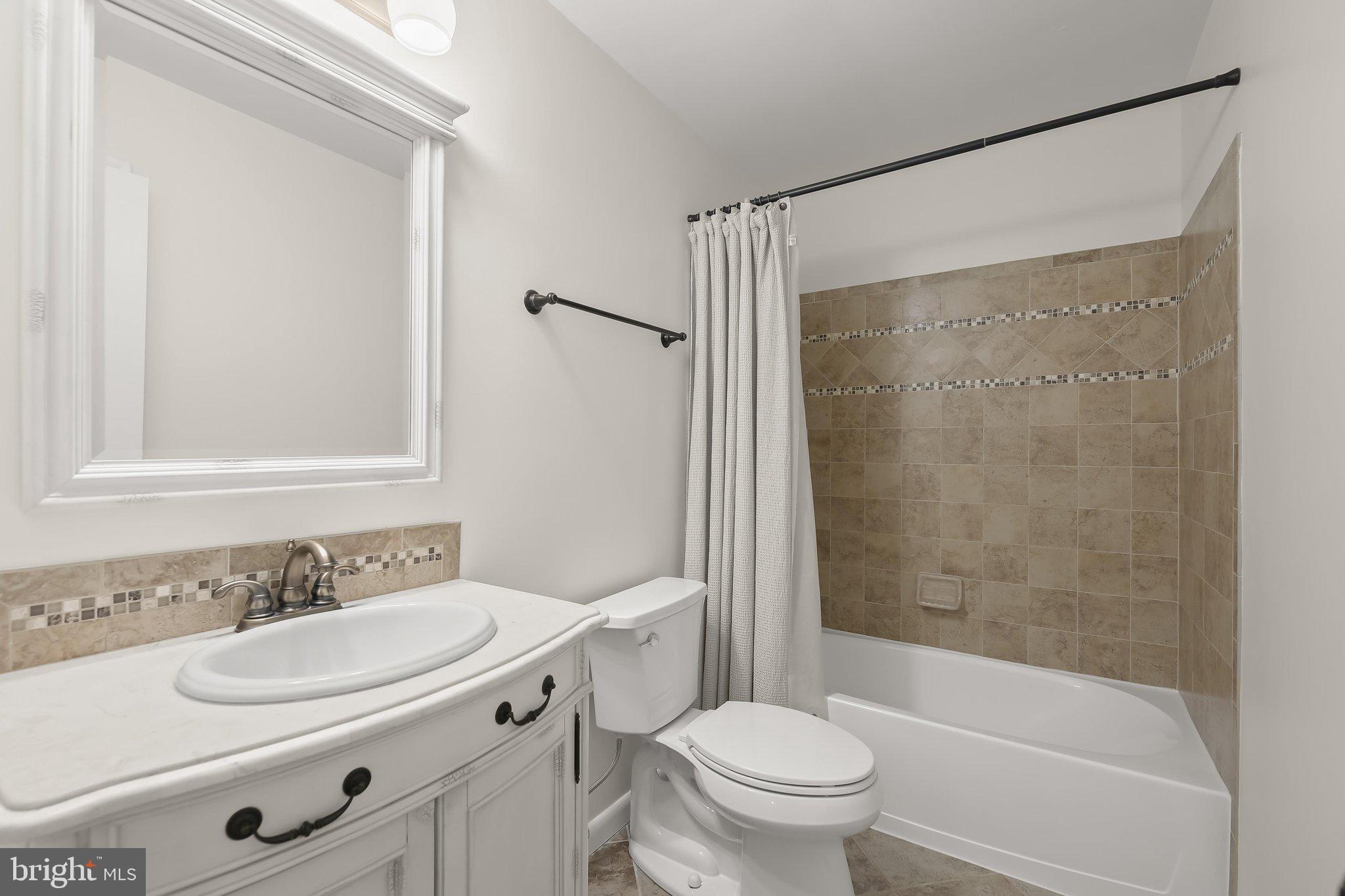 CARROLL ESTATES - Residential