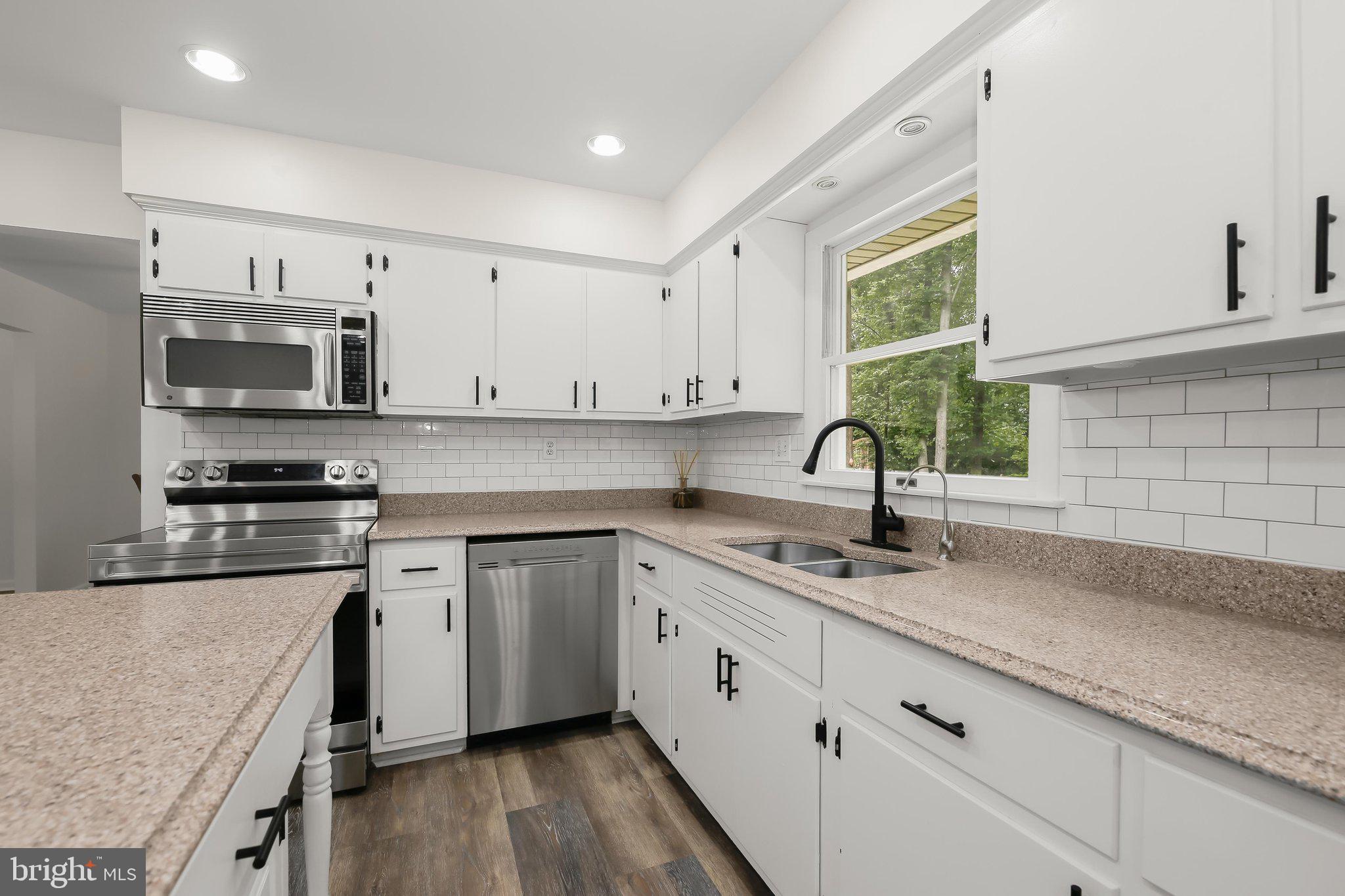CARROLL ESTATES - Residential