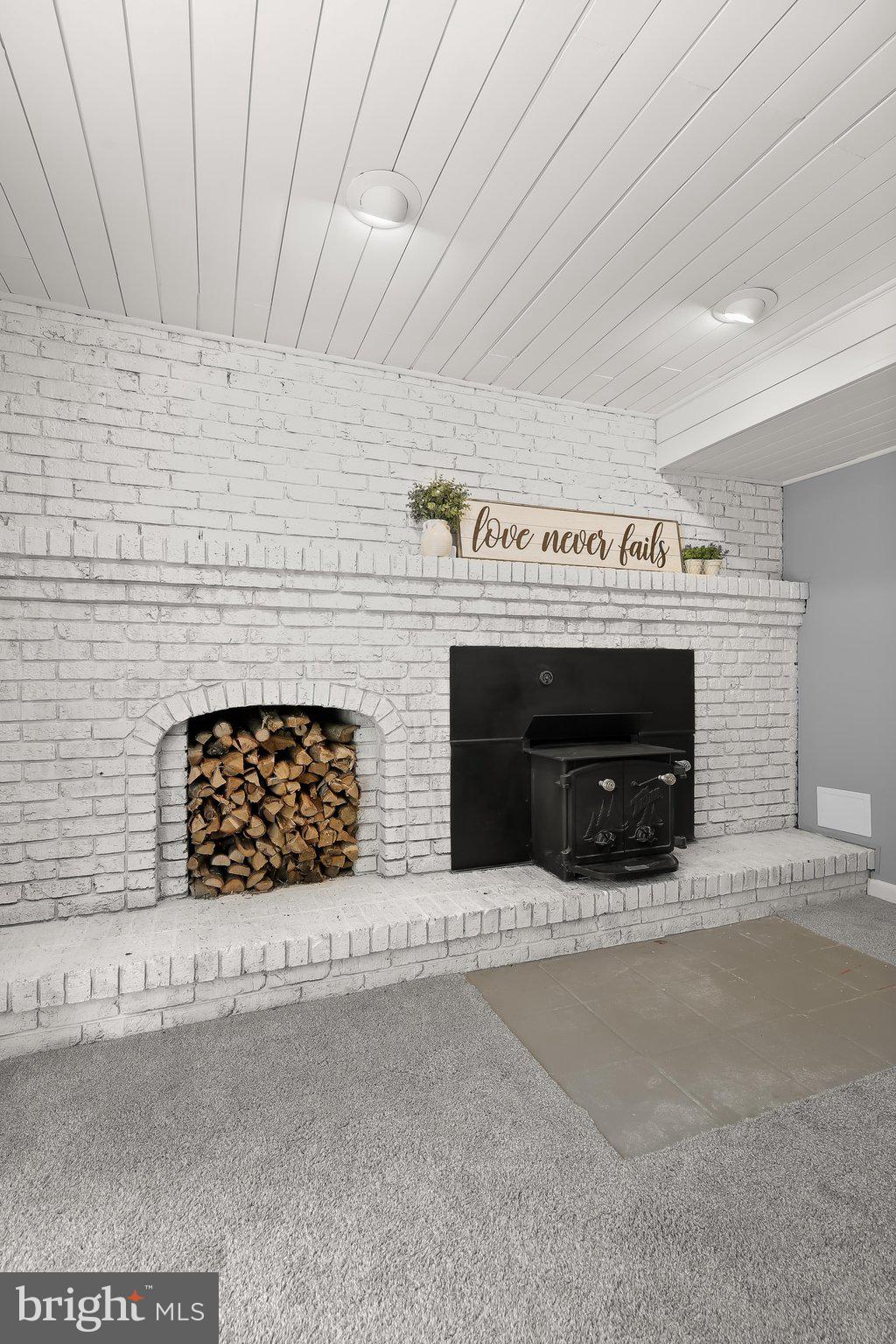 CARROLL ESTATES - Residential