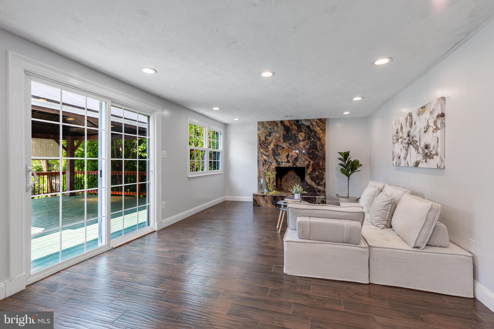 KINGSTREAM - Residential