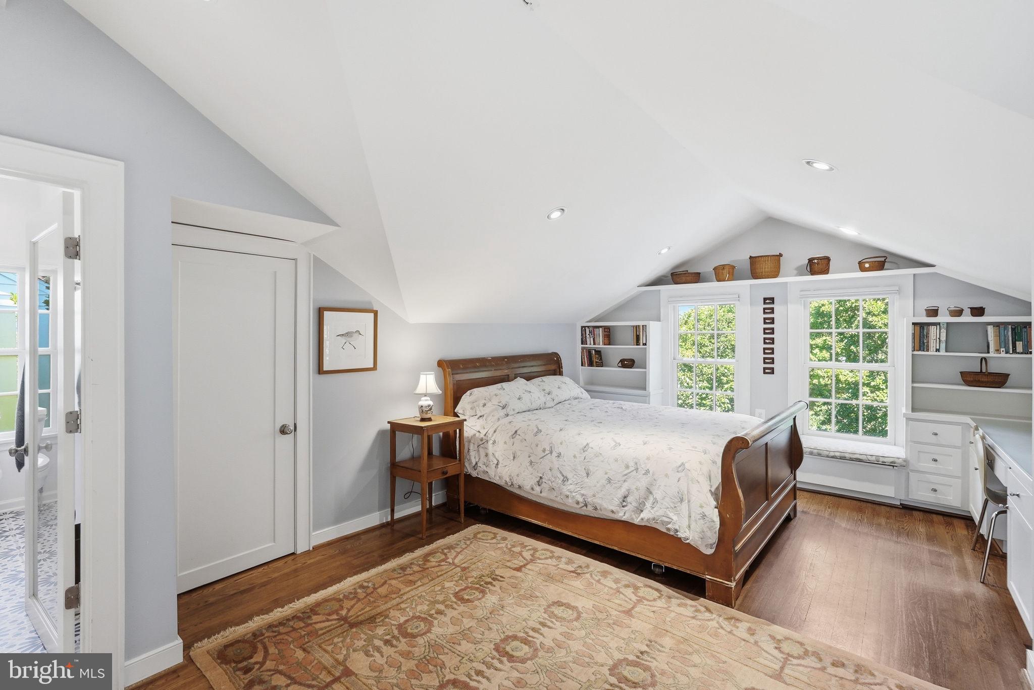 CHEVY CHASE - Residential