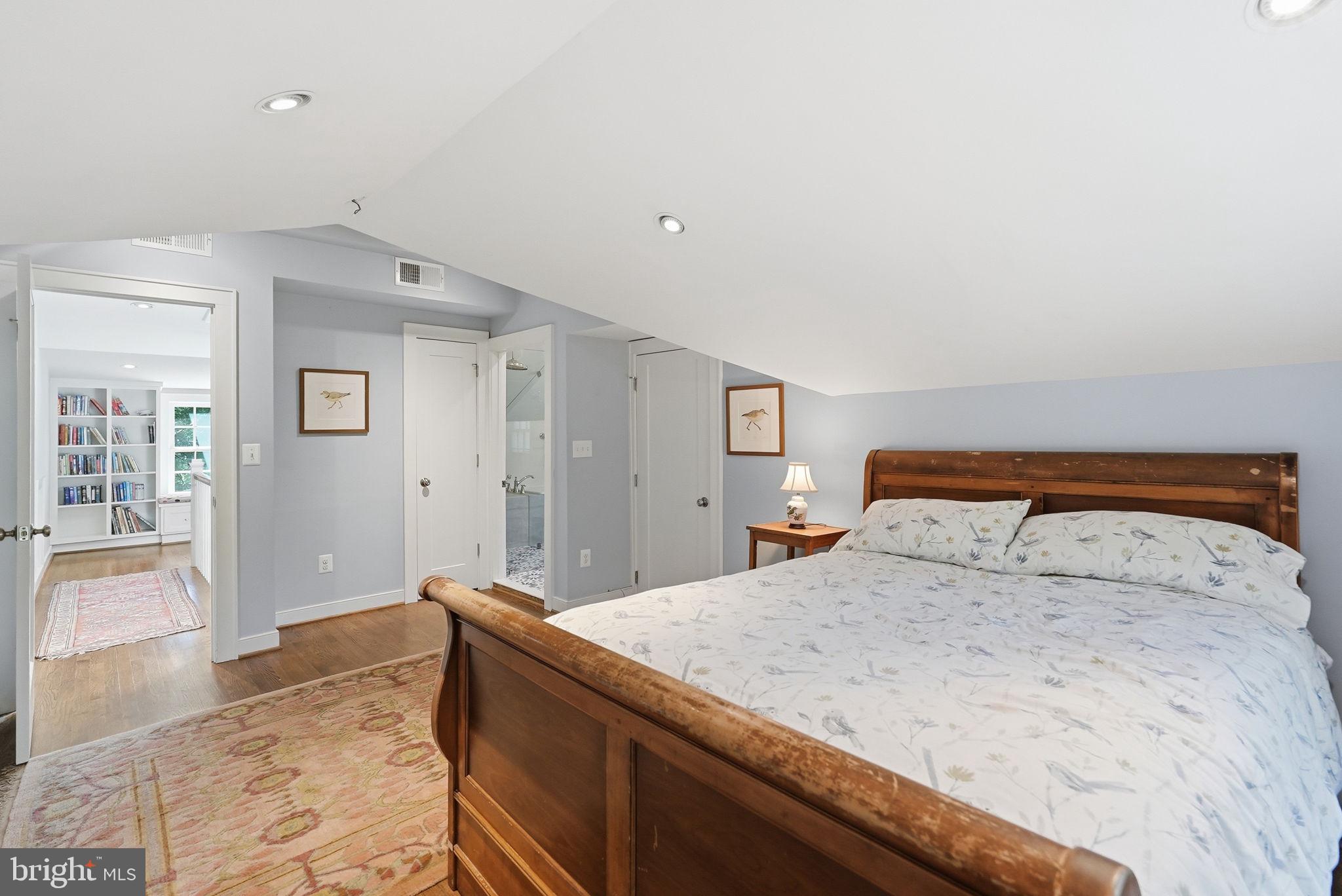 CHEVY CHASE - Residential