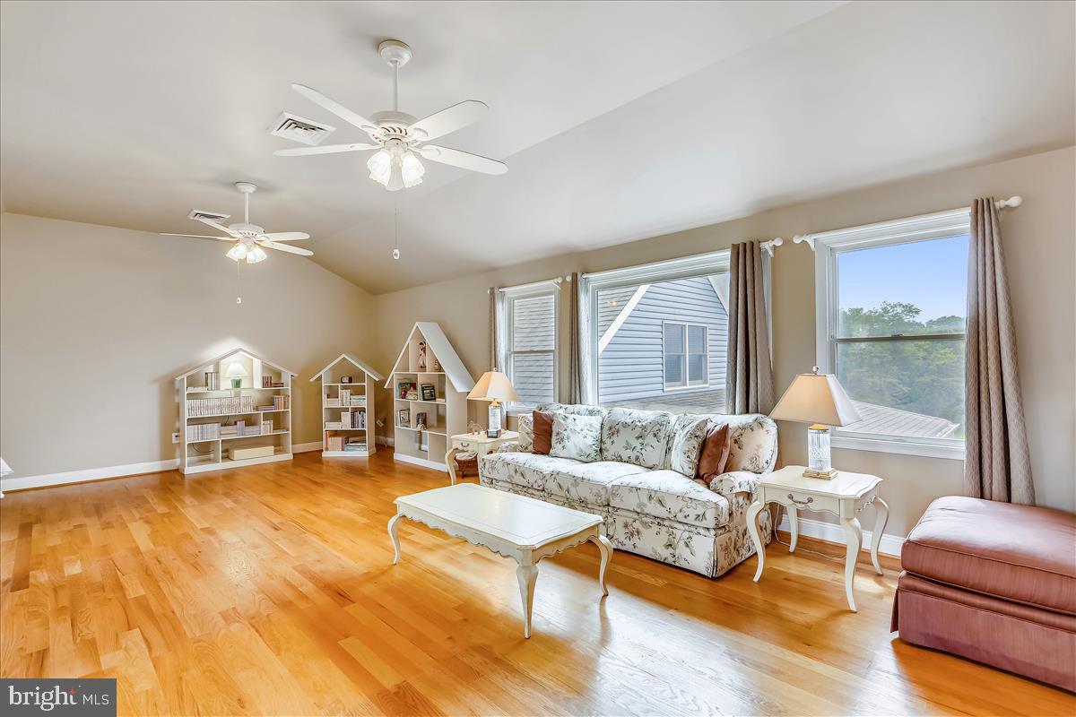 HARMONY HALL - Residential