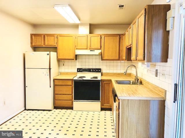 ACTON VILLAGE - Residential Lease