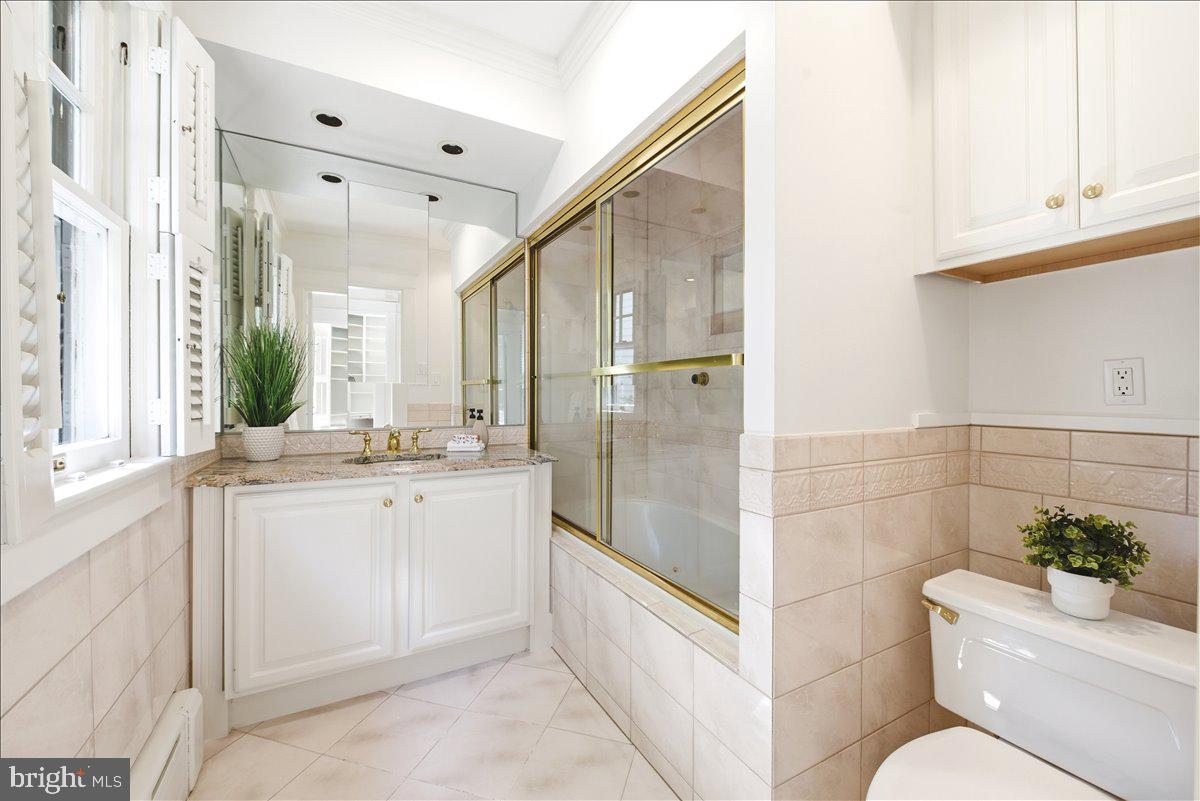 CHEVY CHASE - Residential