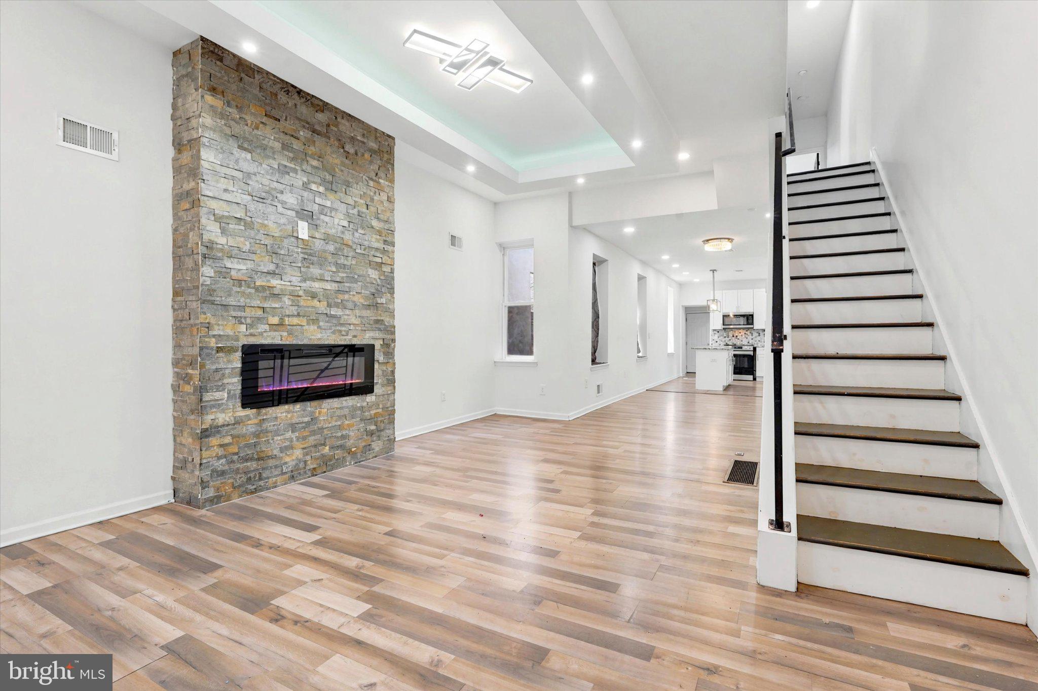 PHILADELPHIA (NORTHWEST) - Residential