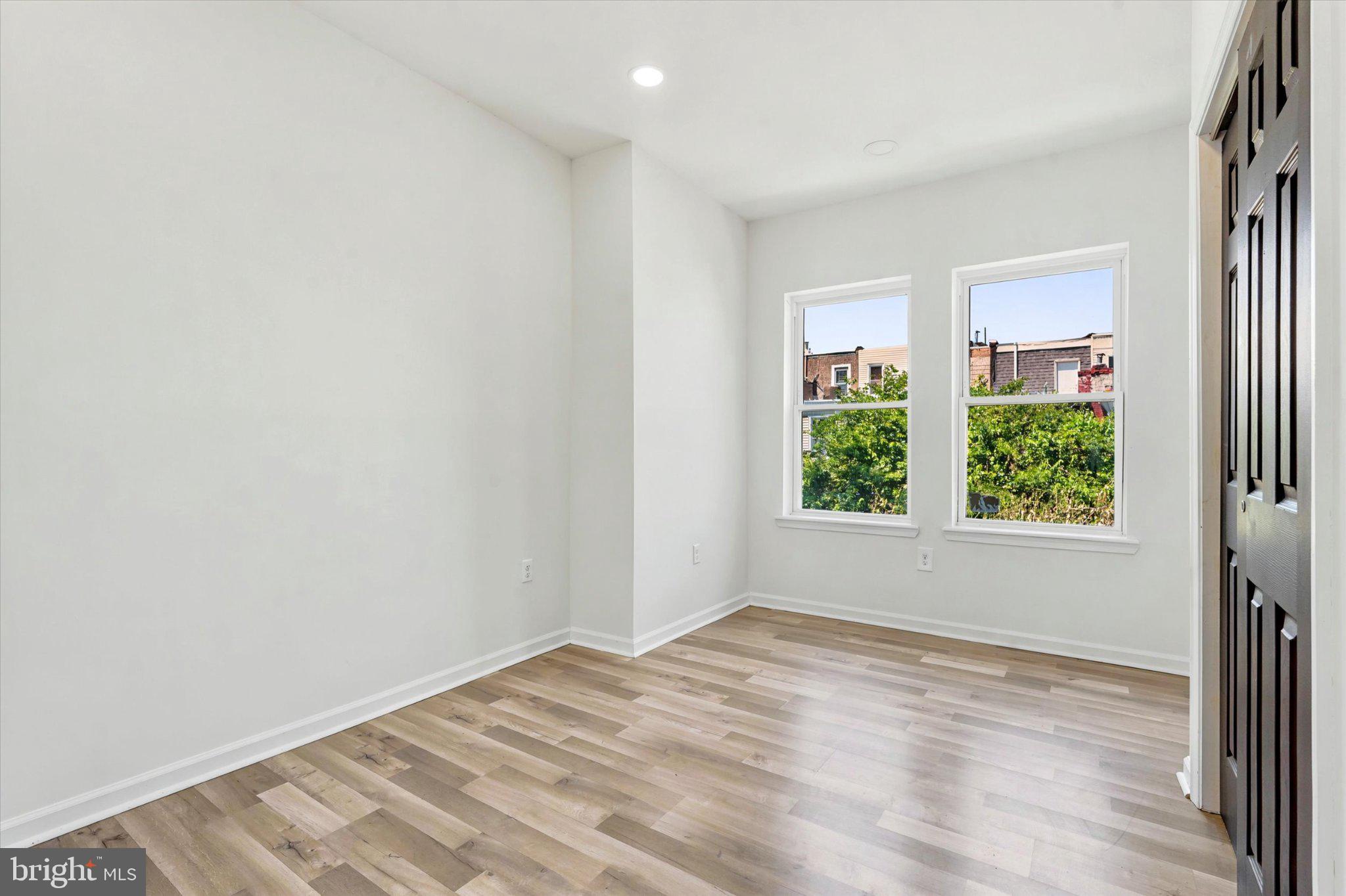 PHILADELPHIA (NORTHWEST) - Residential