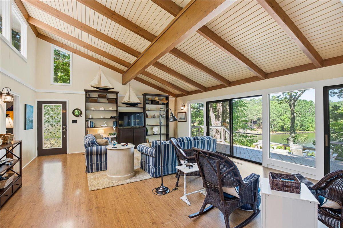 DRUM POINT - Residential