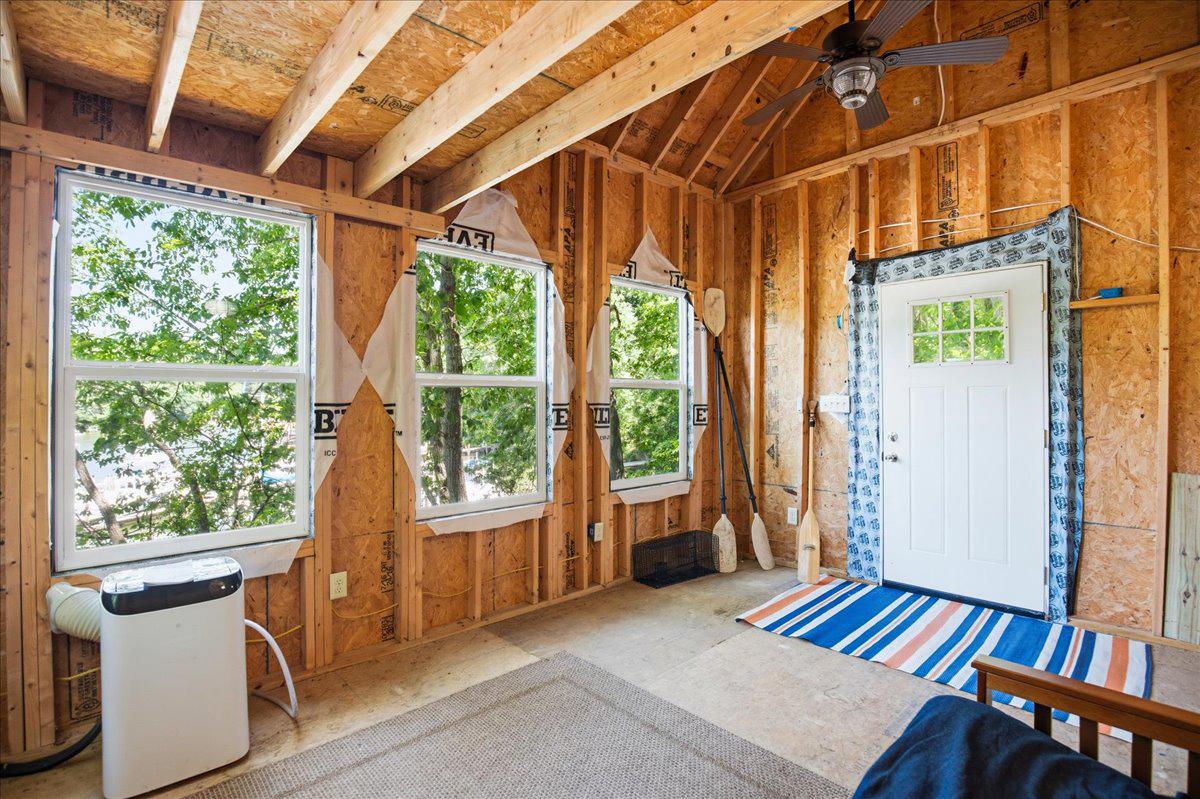 DRUM POINT - Residential