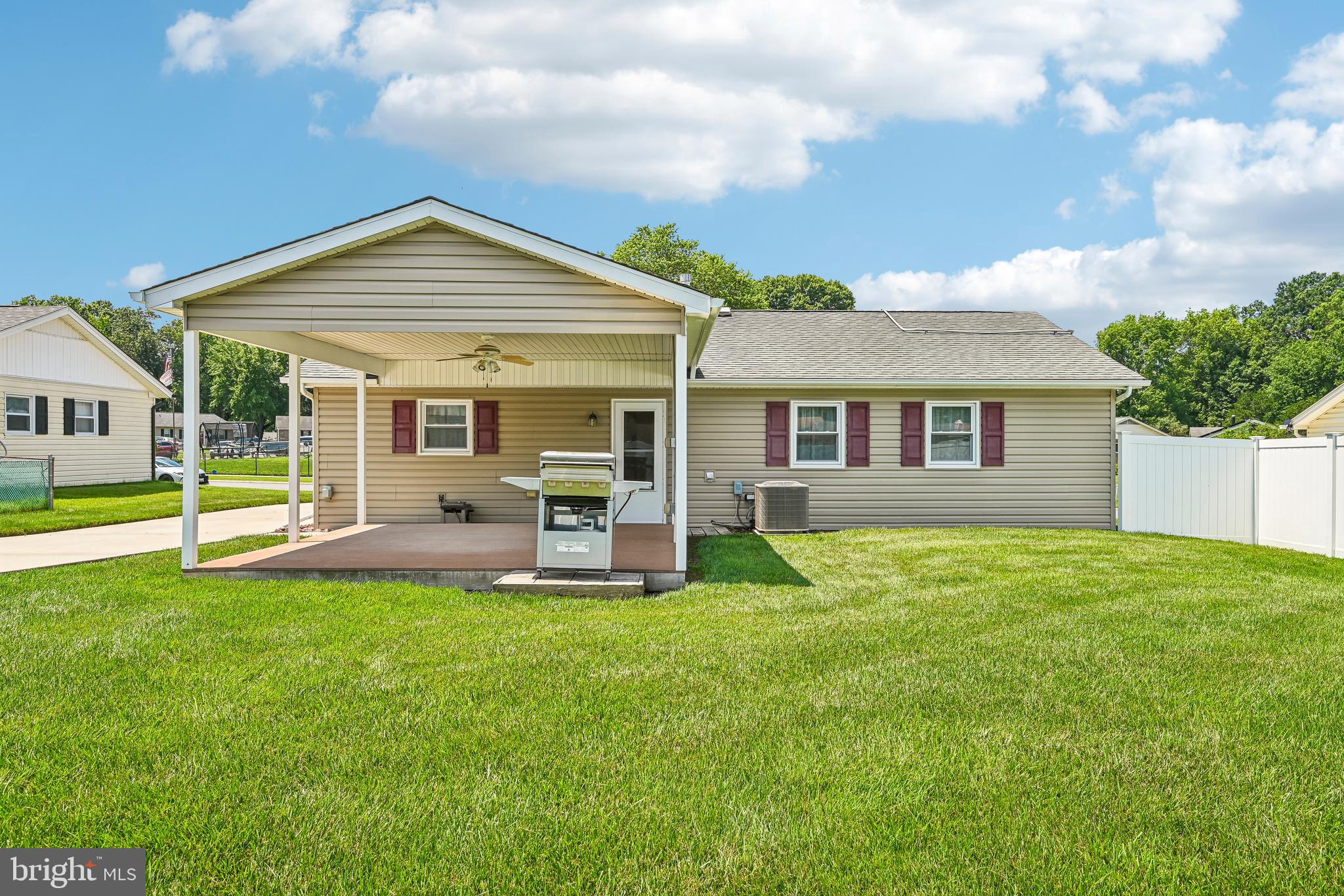 EDGE MEAD - Residential