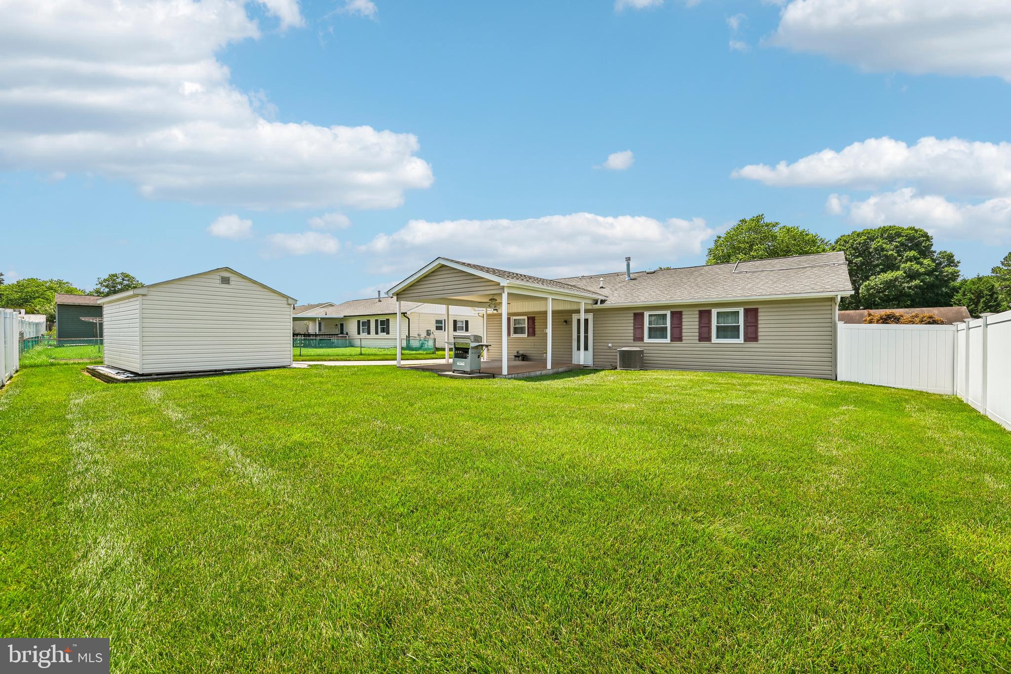 EDGE MEAD - Residential