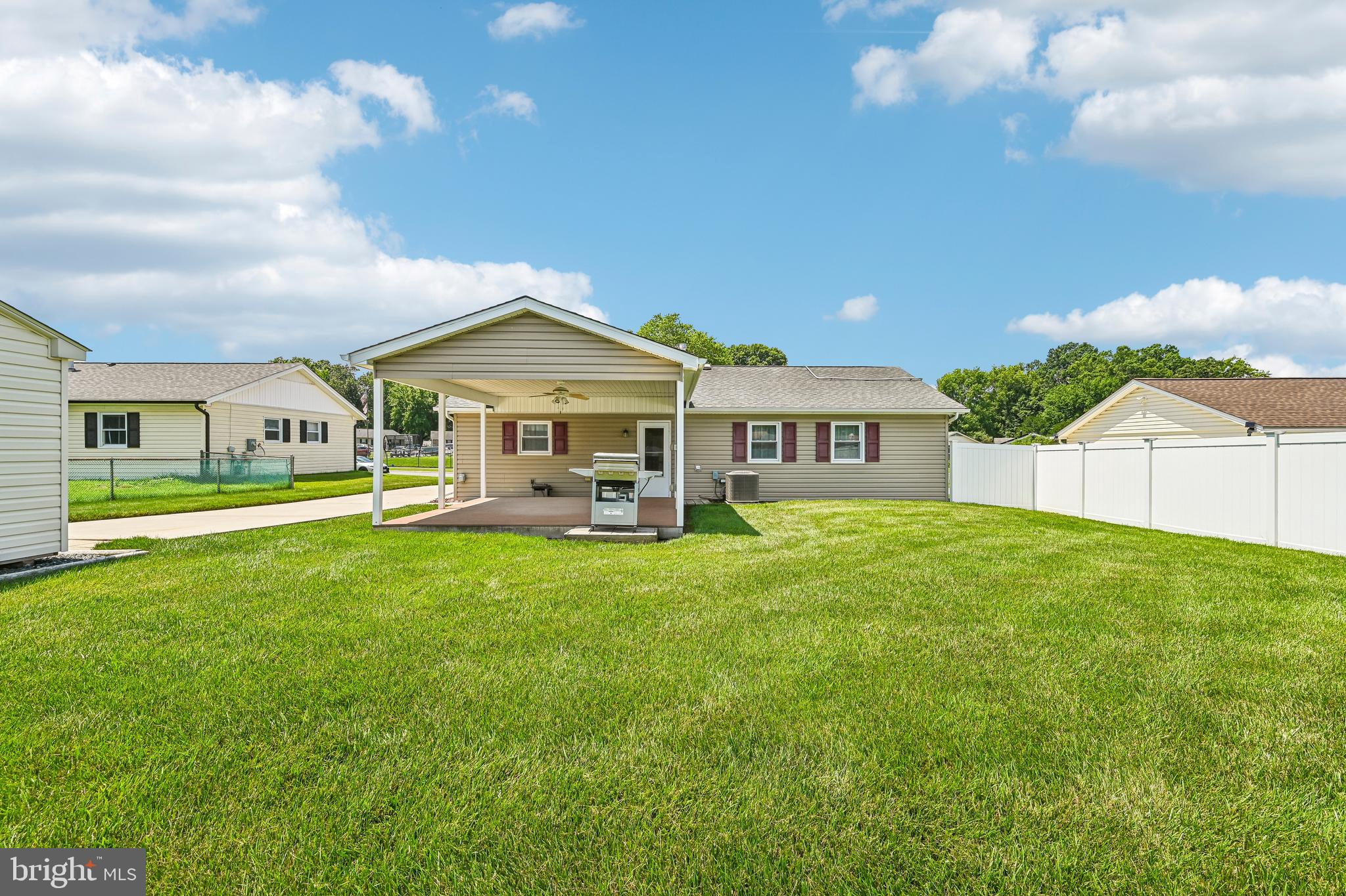 EDGE MEAD - Residential