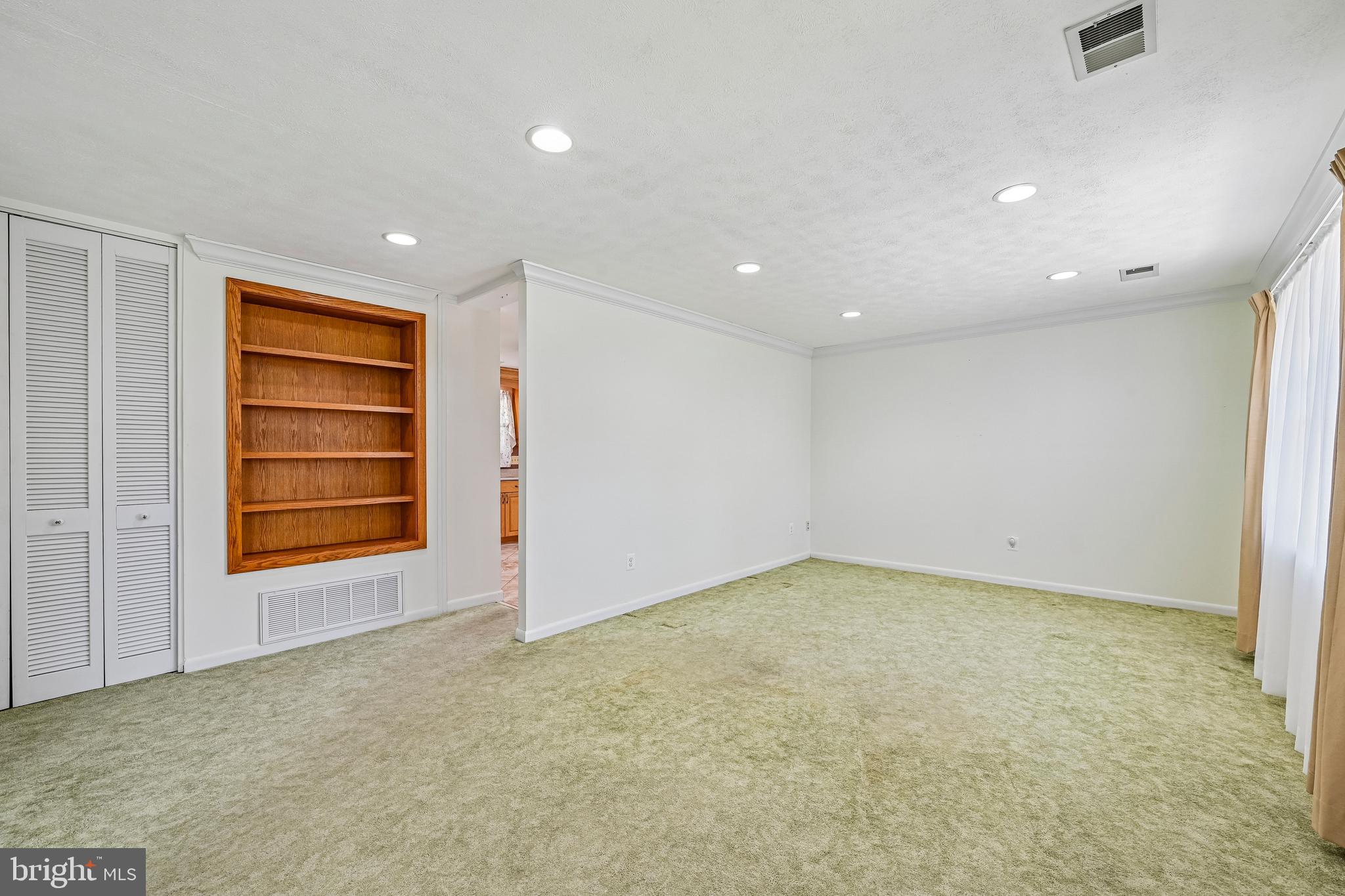 EDGE MEAD - Residential