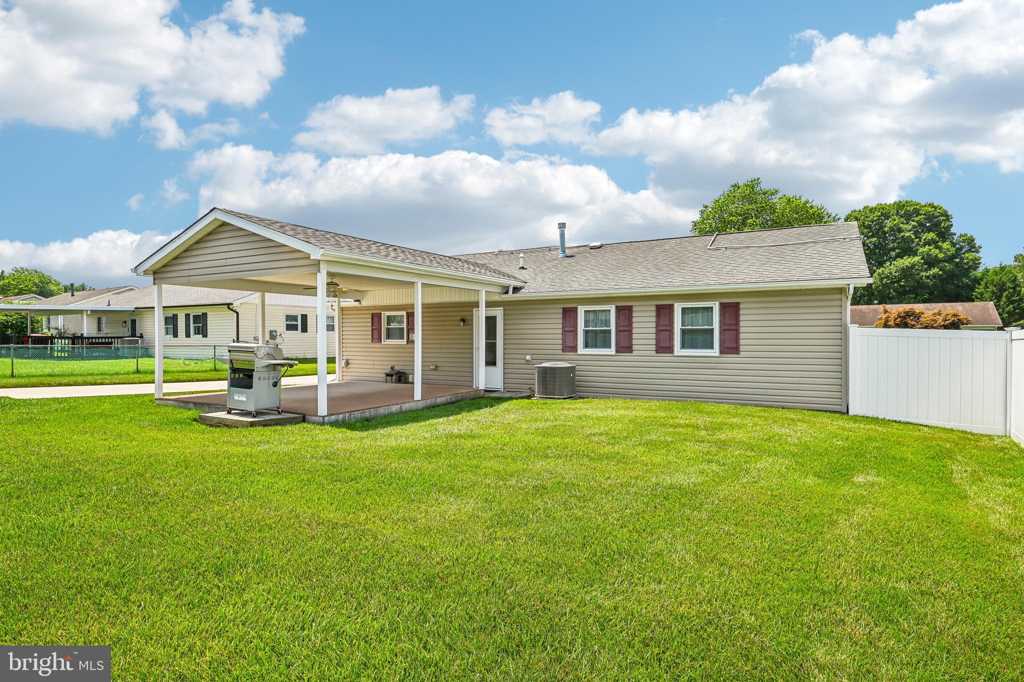 EDGE MEAD - Residential
