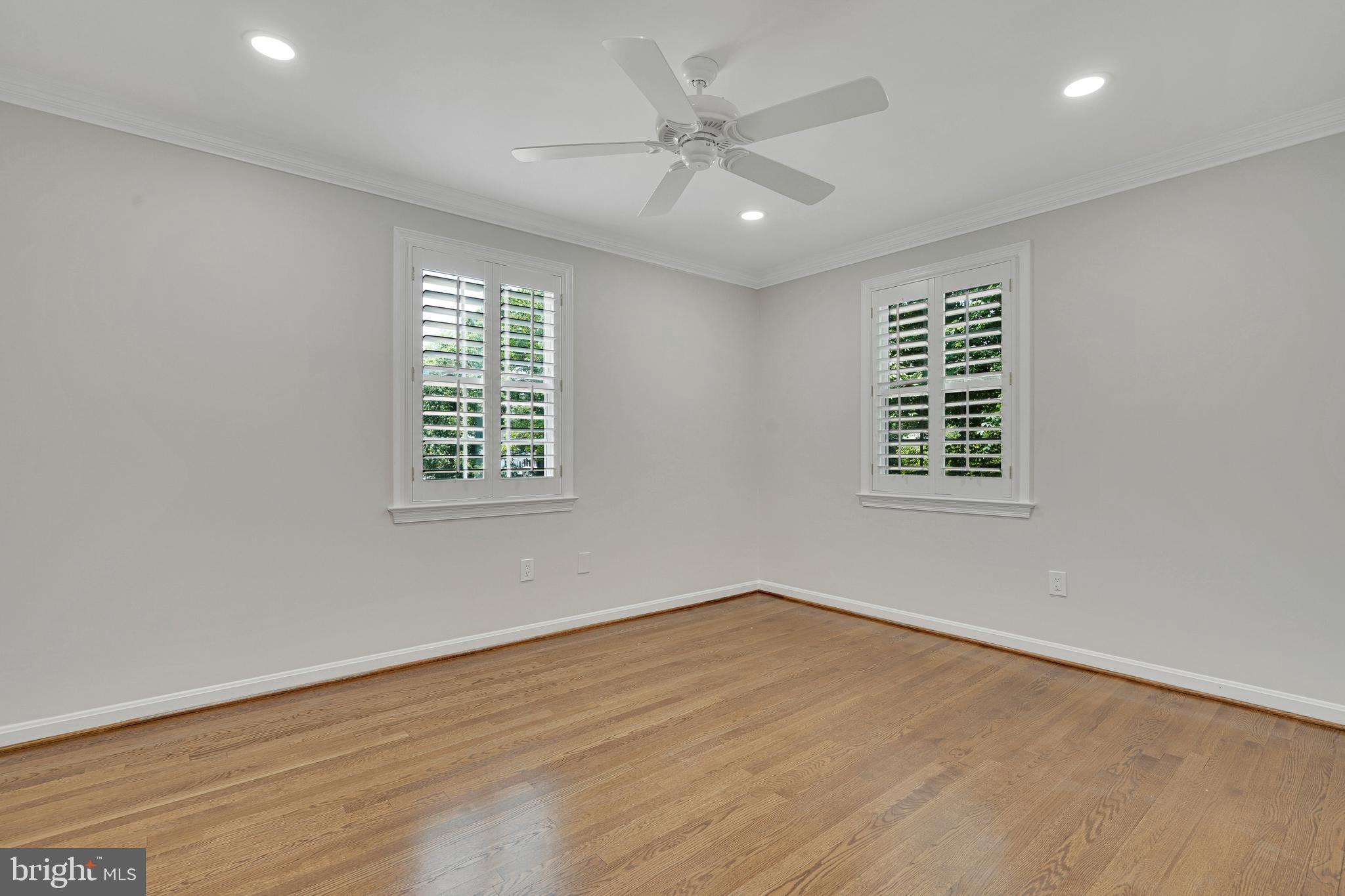WAYNEWOOD - Residential