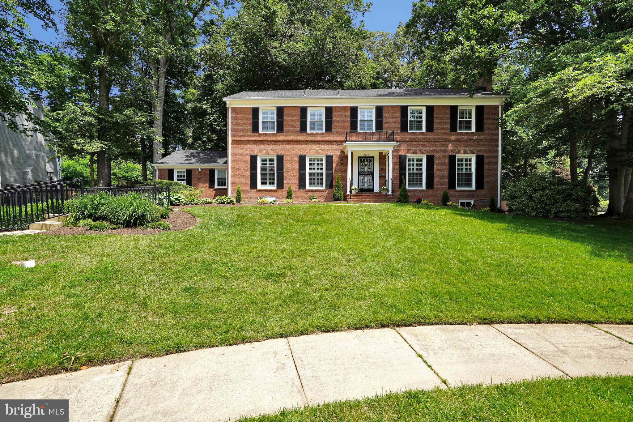 WAYNEWOOD - Residential
