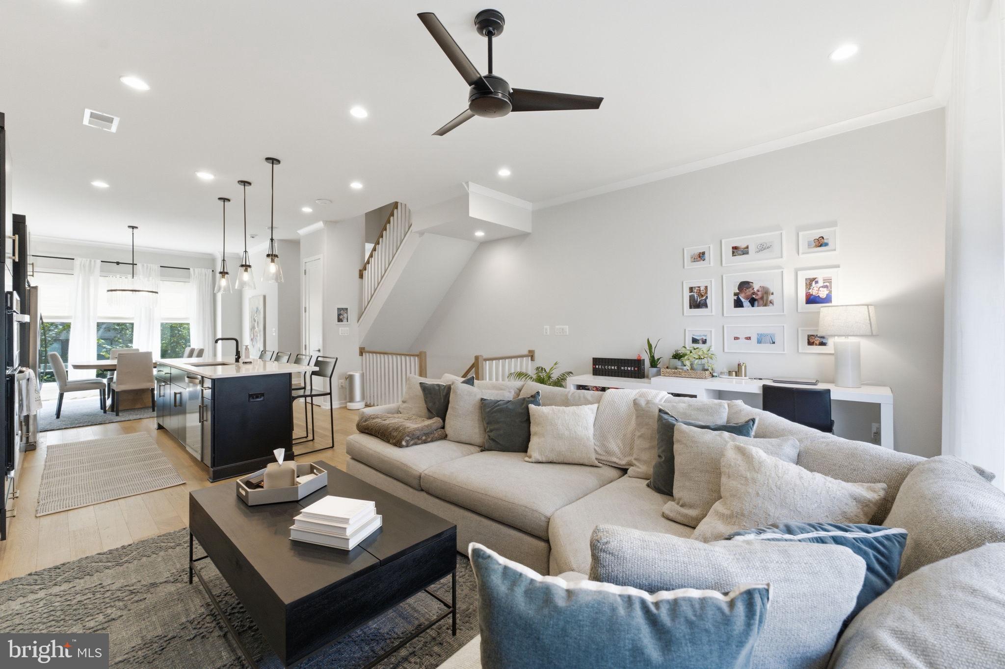 COMMONWEALTH PLACE AT WESTFIELDS - Residential