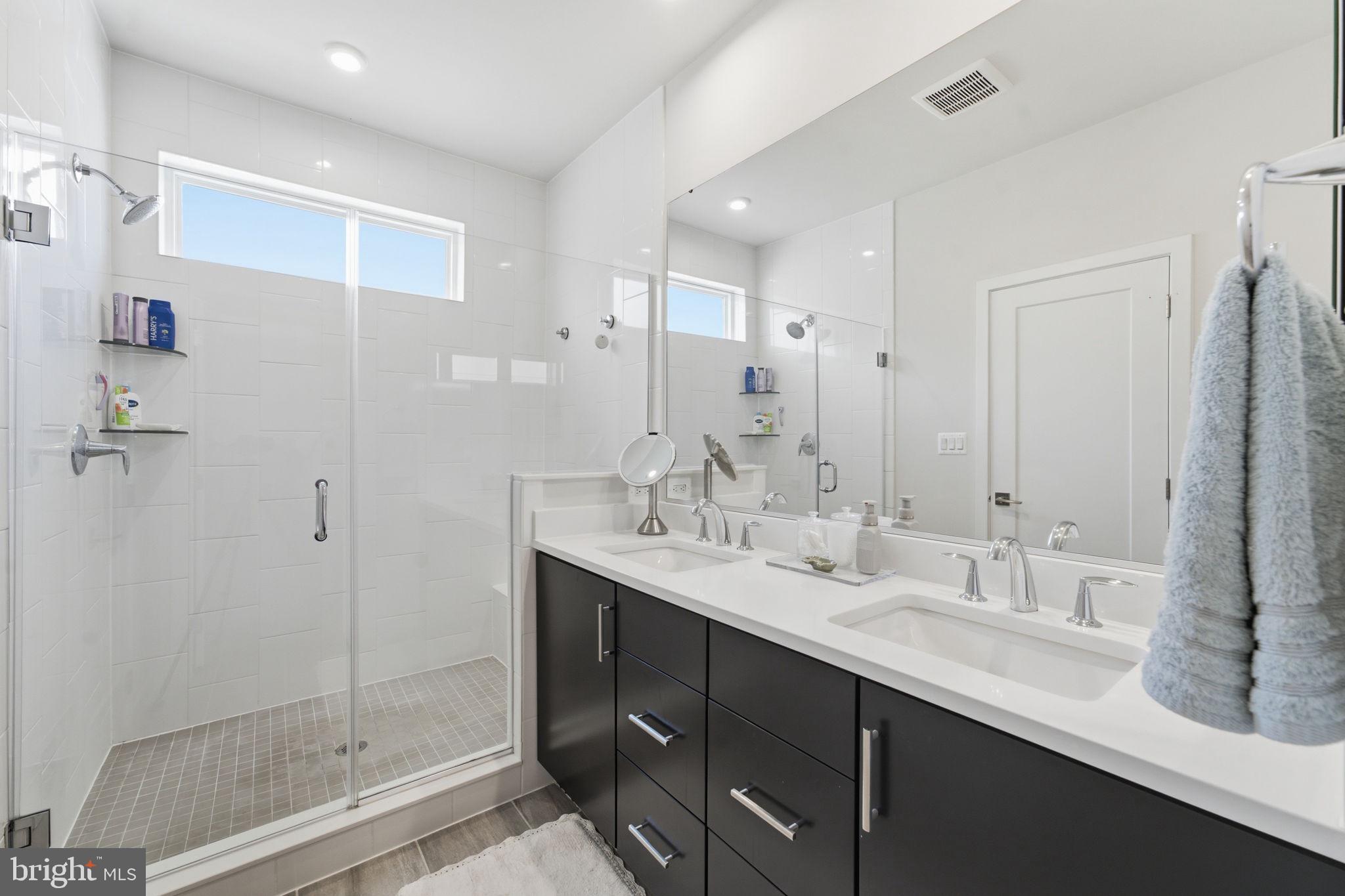 COMMONWEALTH PLACE AT WESTFIELDS - Residential