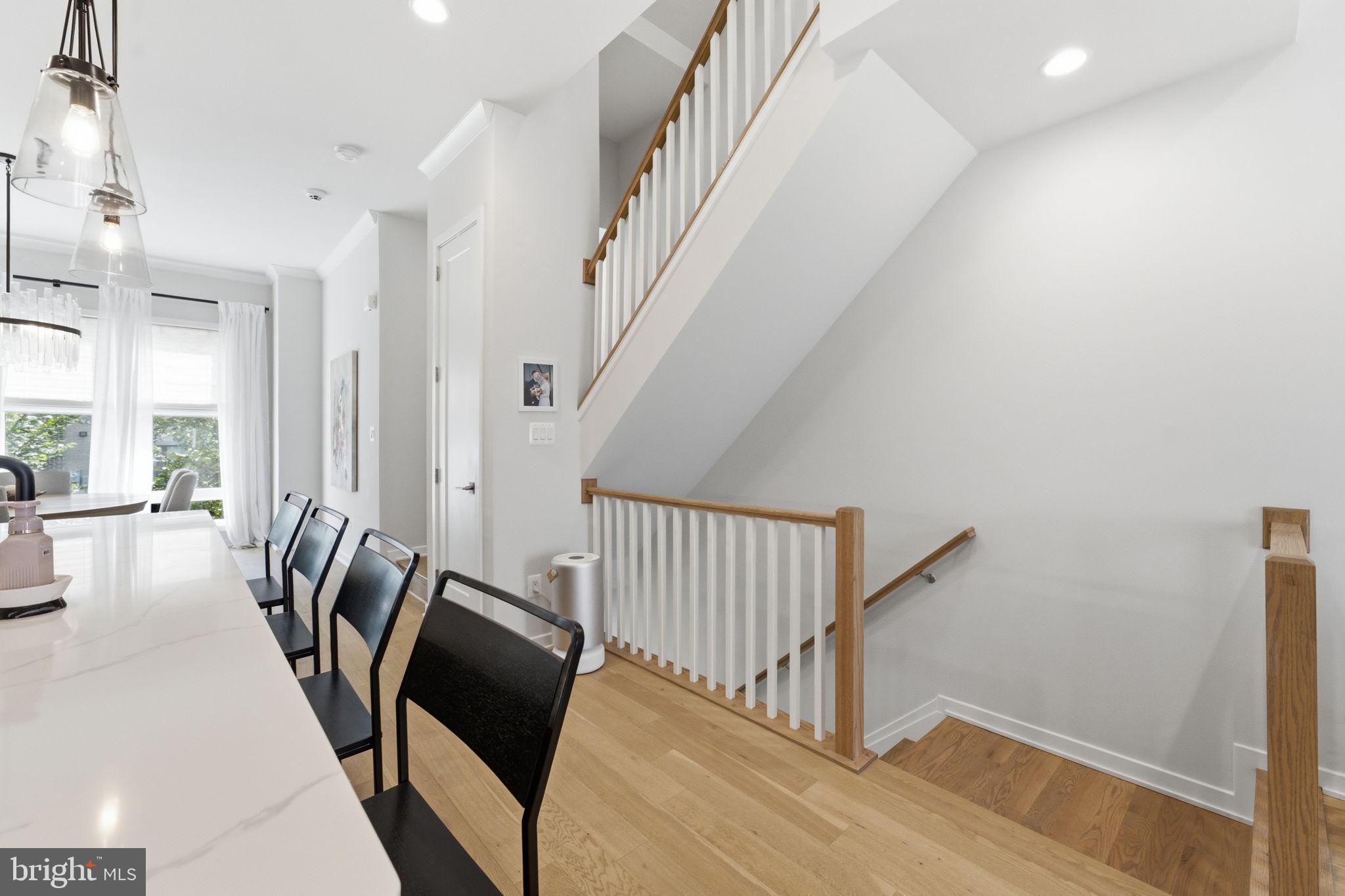 COMMONWEALTH PLACE AT WESTFIELDS - Residential