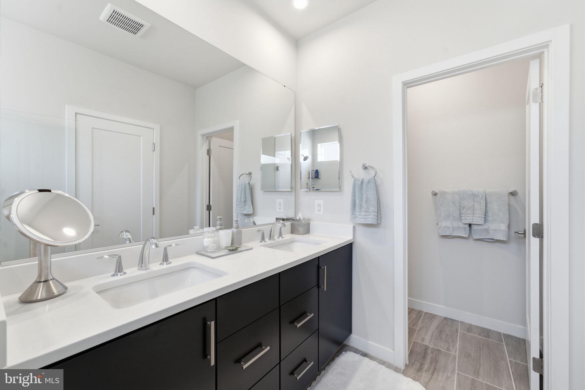 COMMONWEALTH PLACE AT WESTFIELDS - Residential