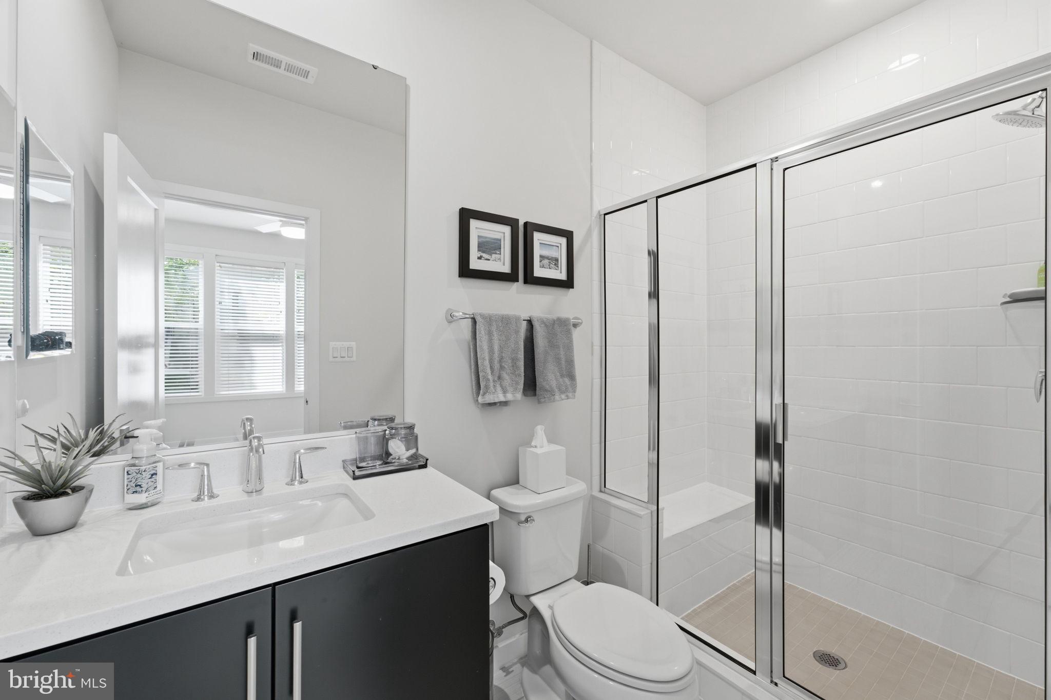 COMMONWEALTH PLACE AT WESTFIELDS - Residential