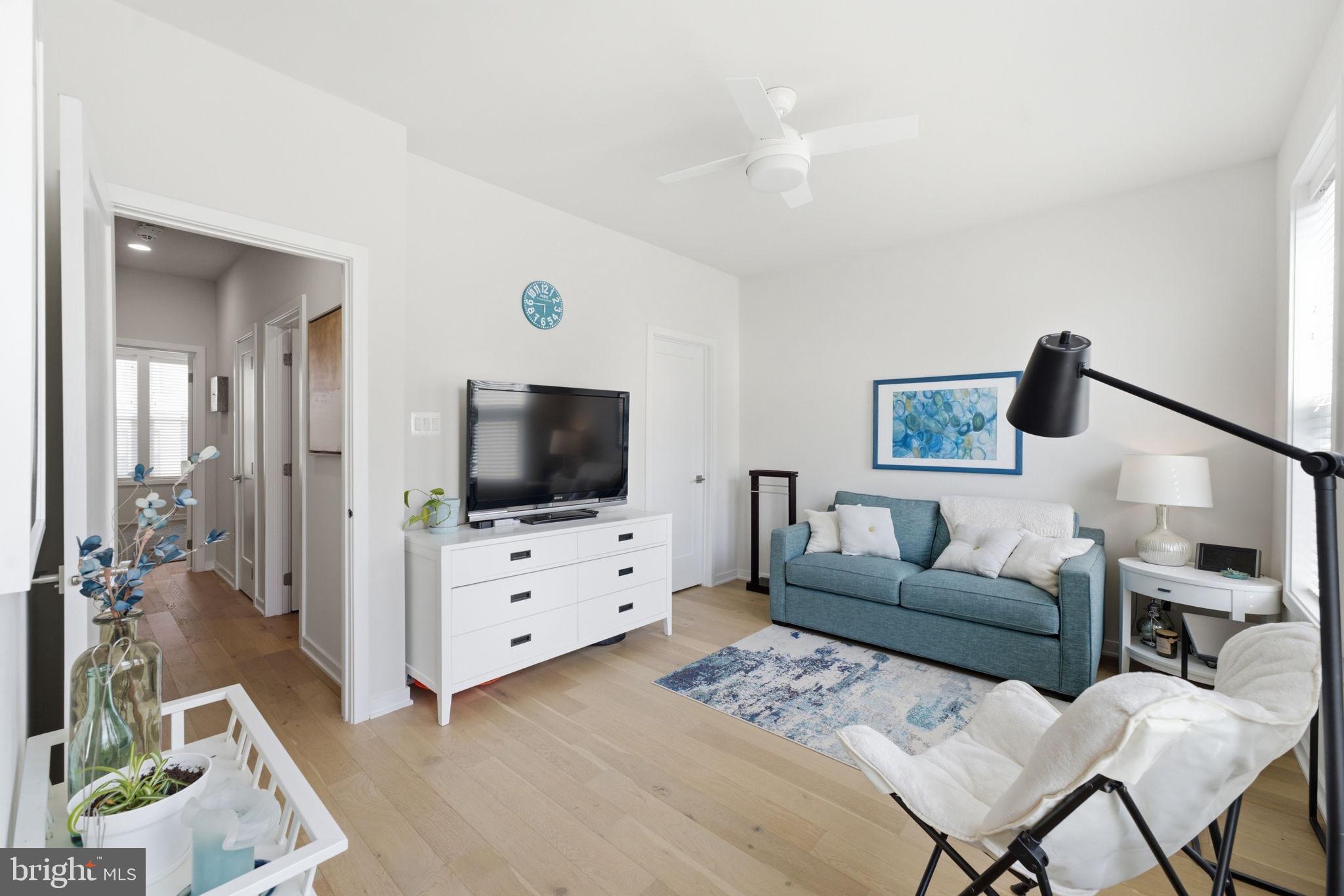 COMMONWEALTH PLACE AT WESTFIELDS - Residential