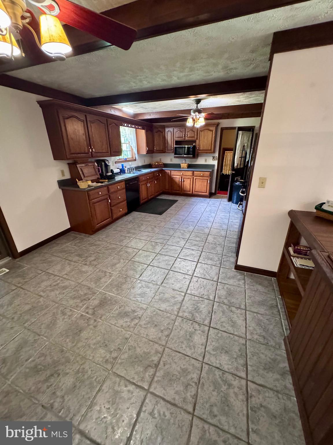SUMMIT OAKS - Residential