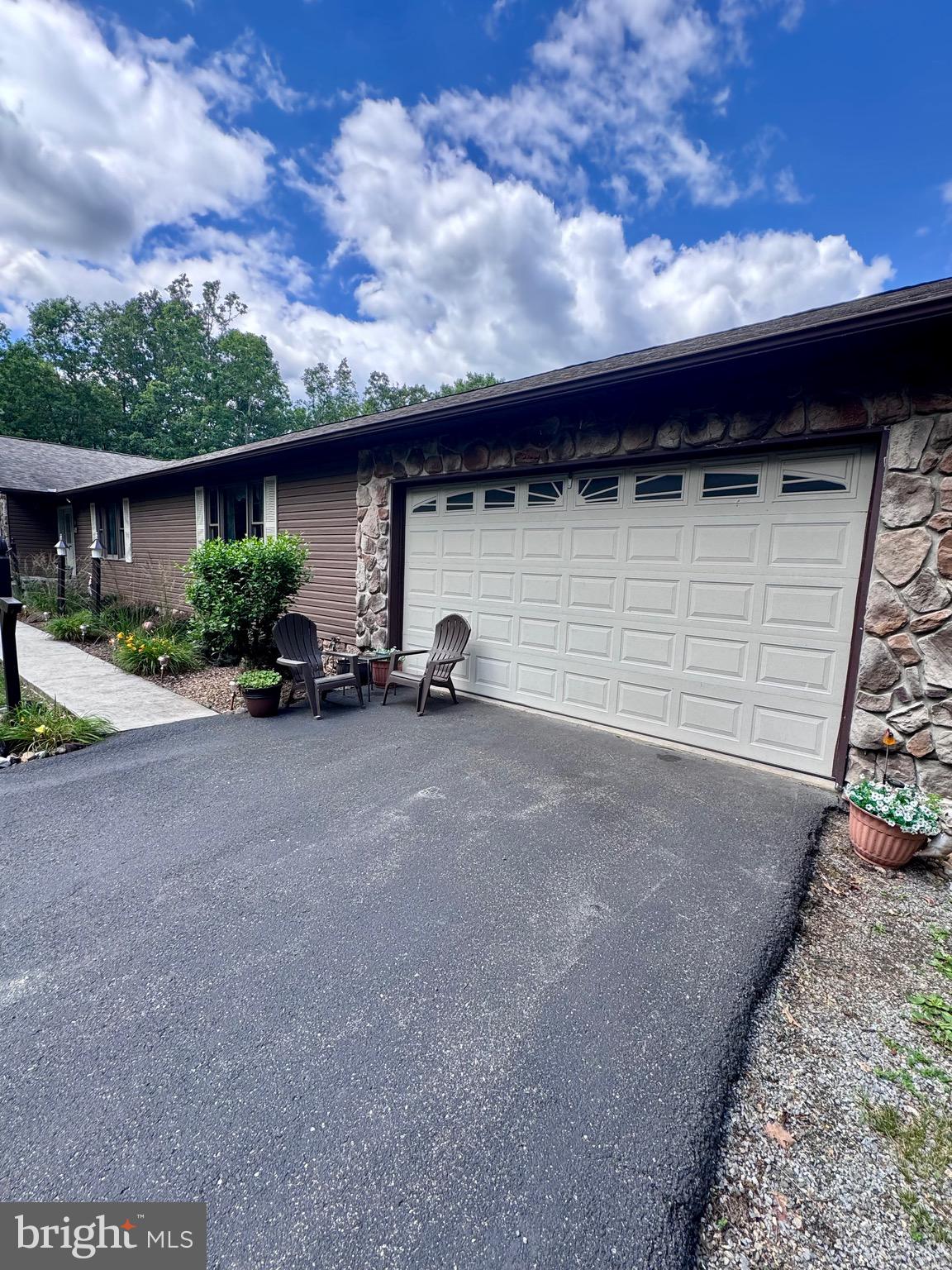 SUMMIT OAKS - Residential
