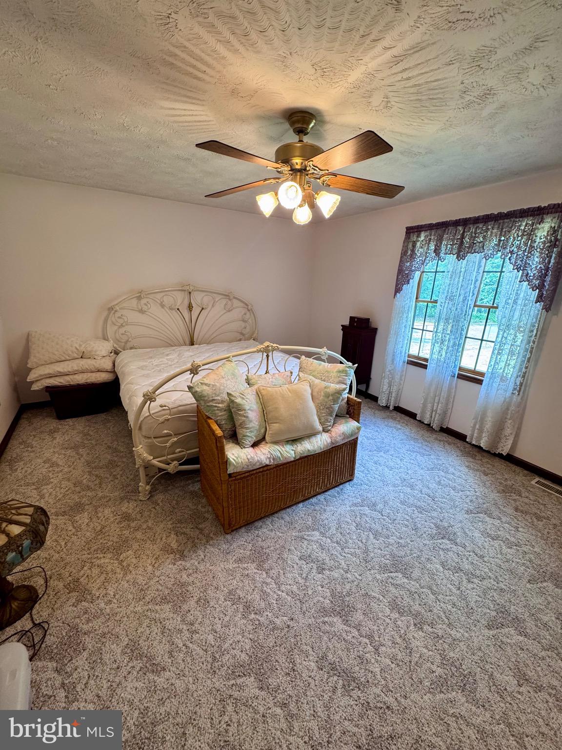 SUMMIT OAKS - Residential