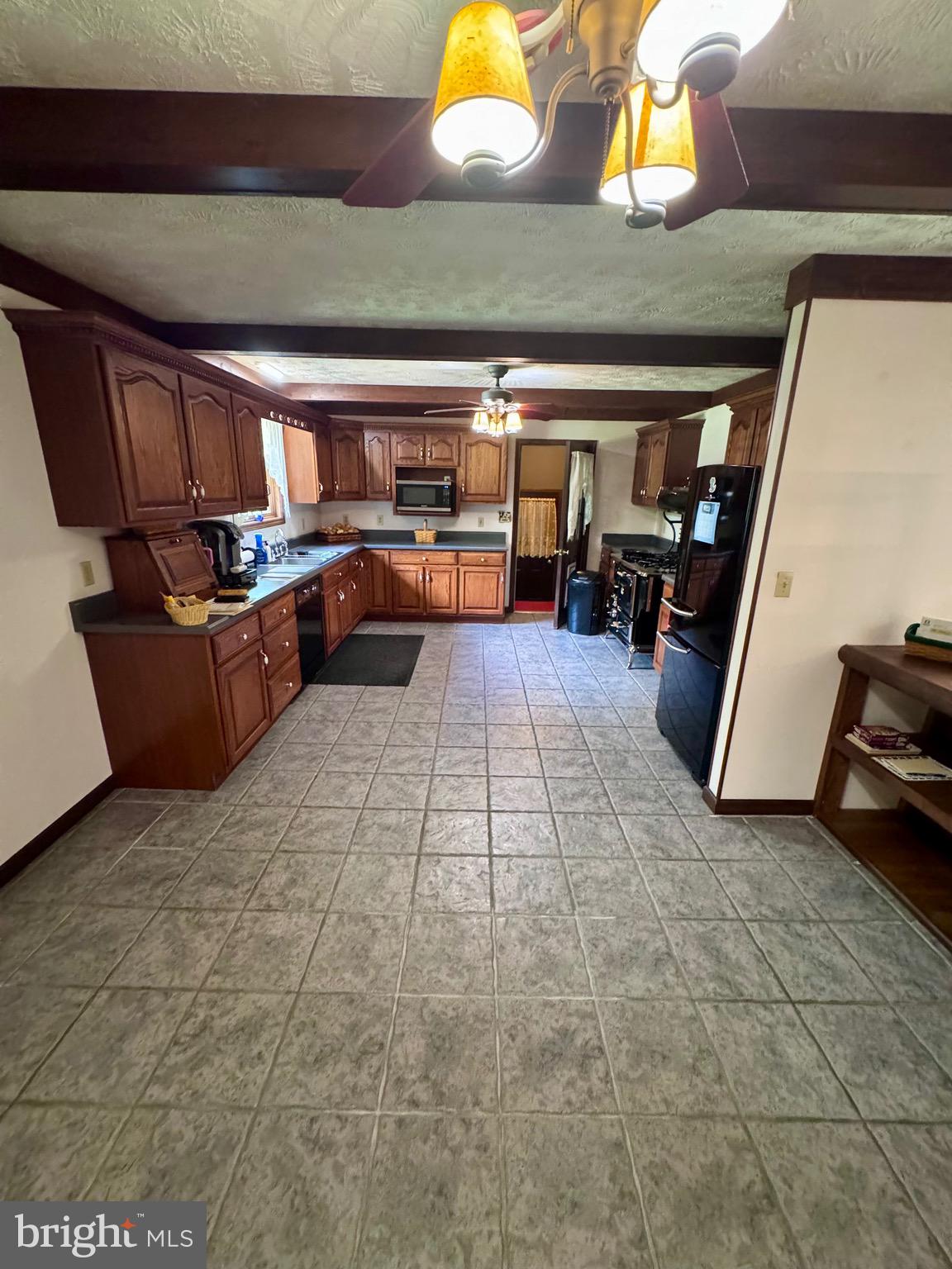 SUMMIT OAKS - Residential