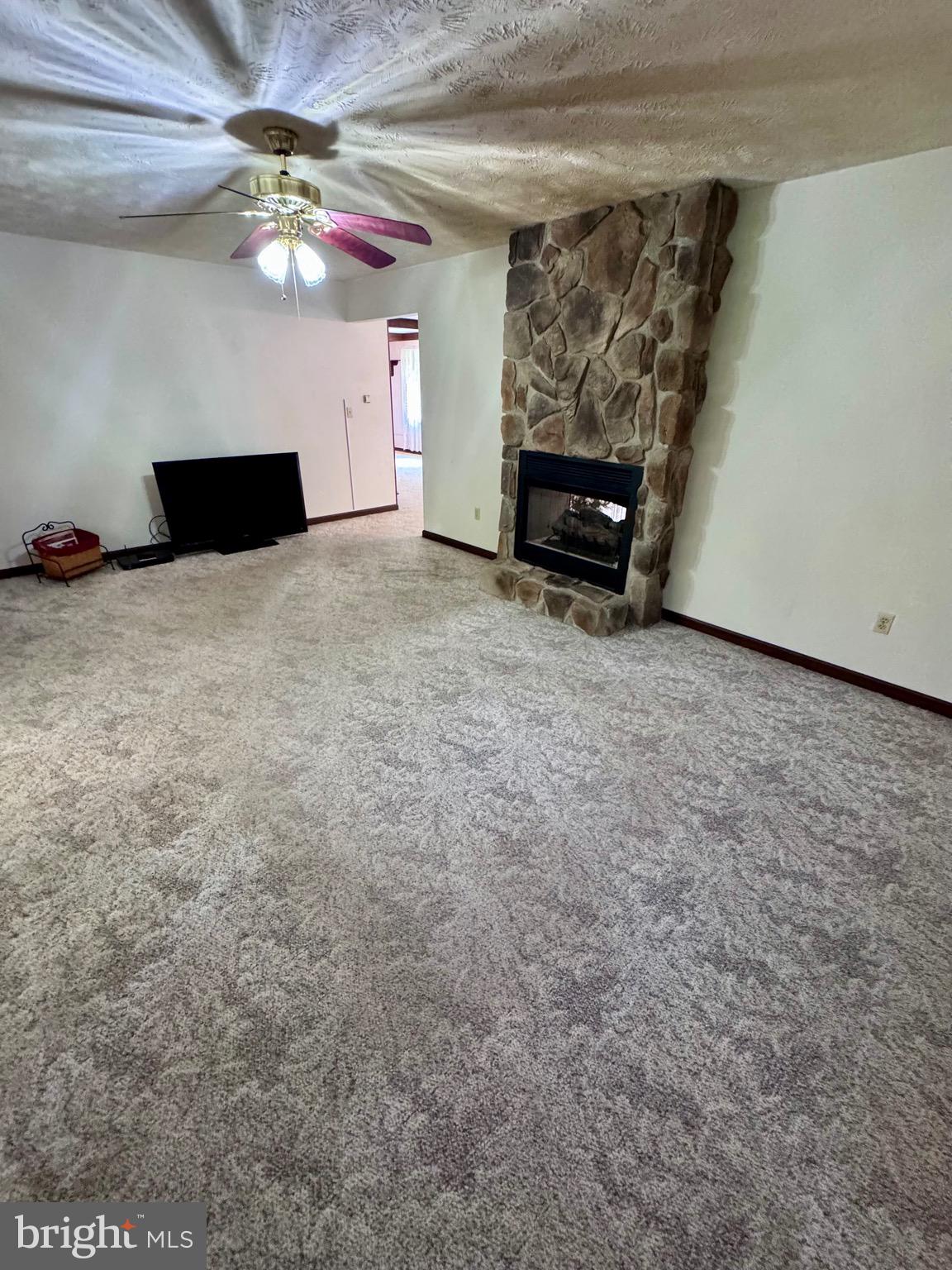 SUMMIT OAKS - Residential