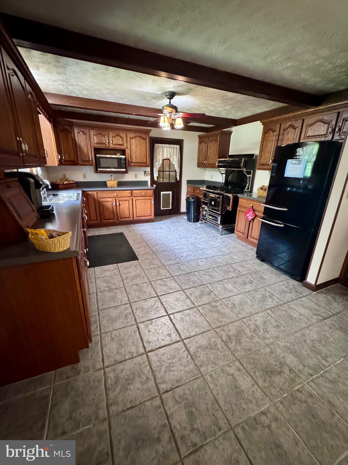 SUMMIT OAKS - Residential