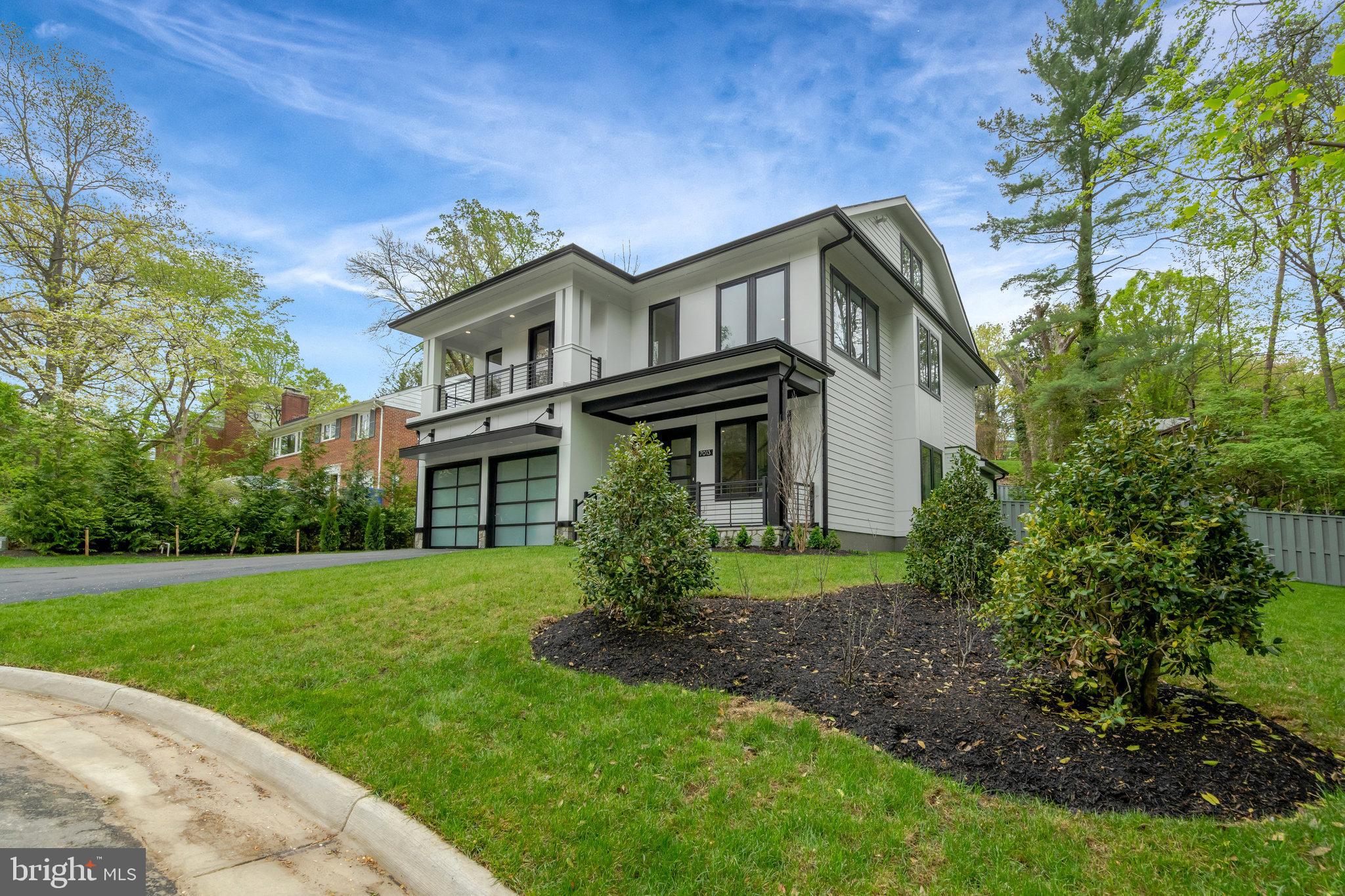 BROYHILL CREST - Residential