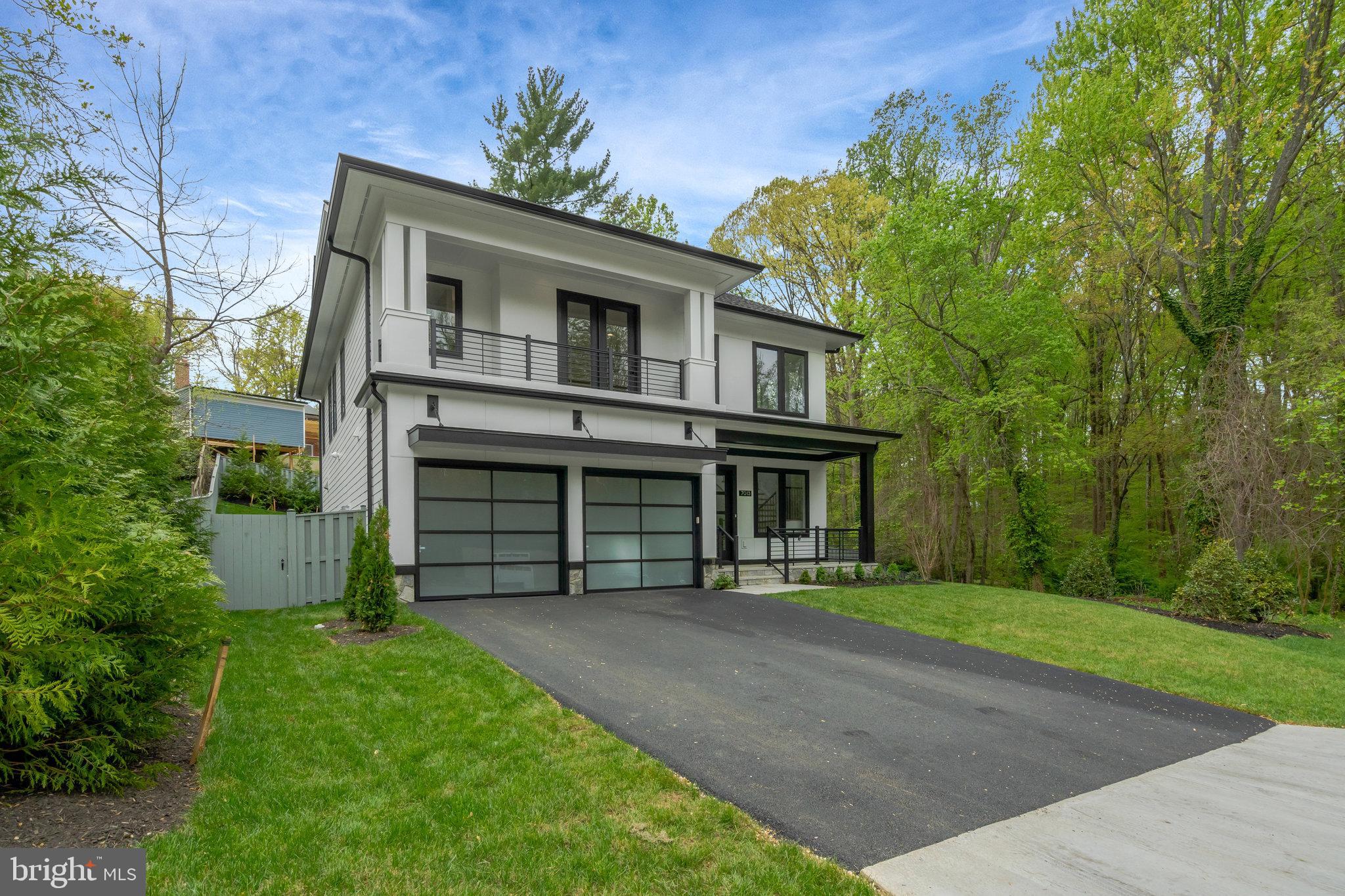 BROYHILL CREST - Residential