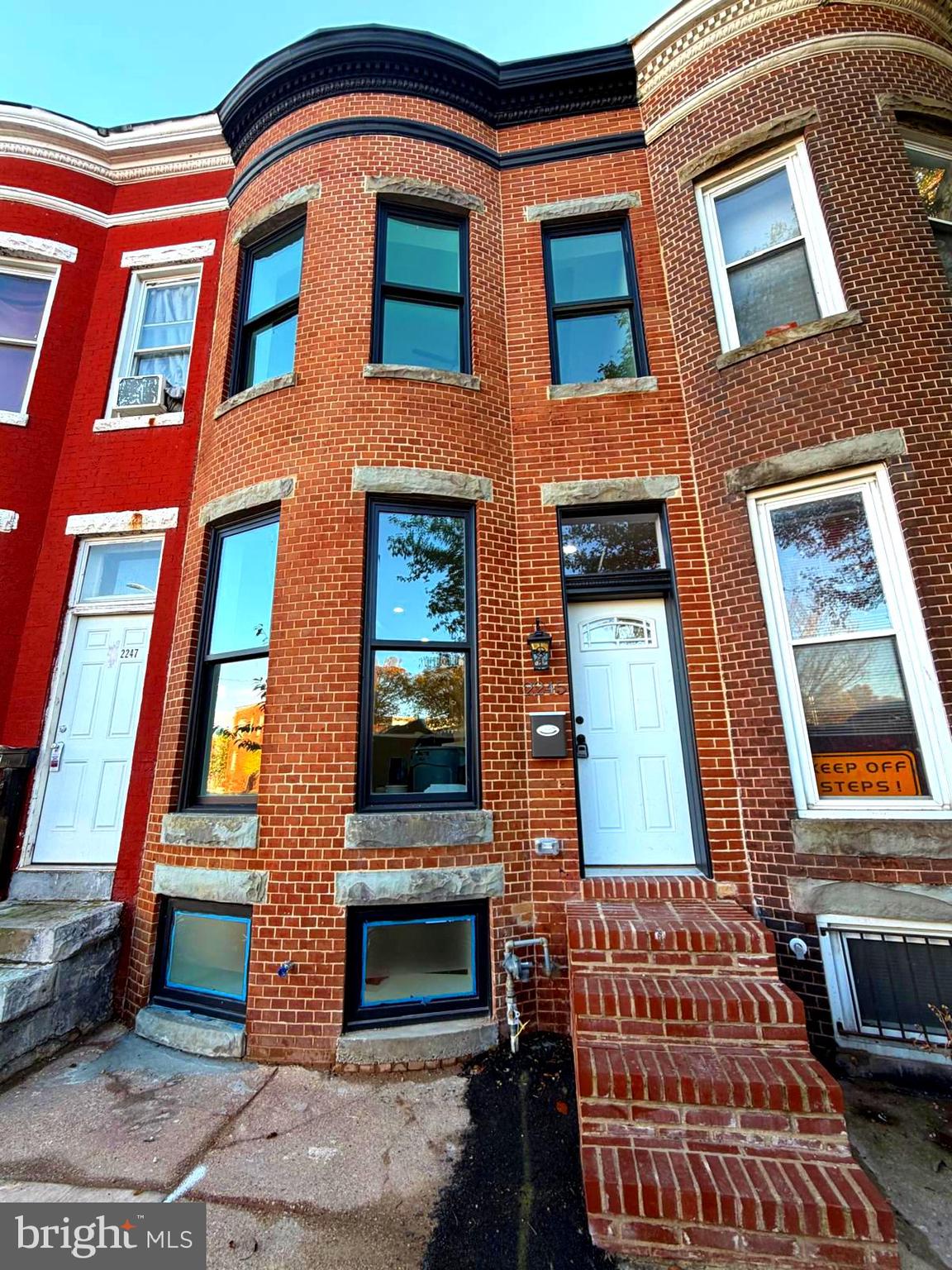 BROADWAY EAST - Residential