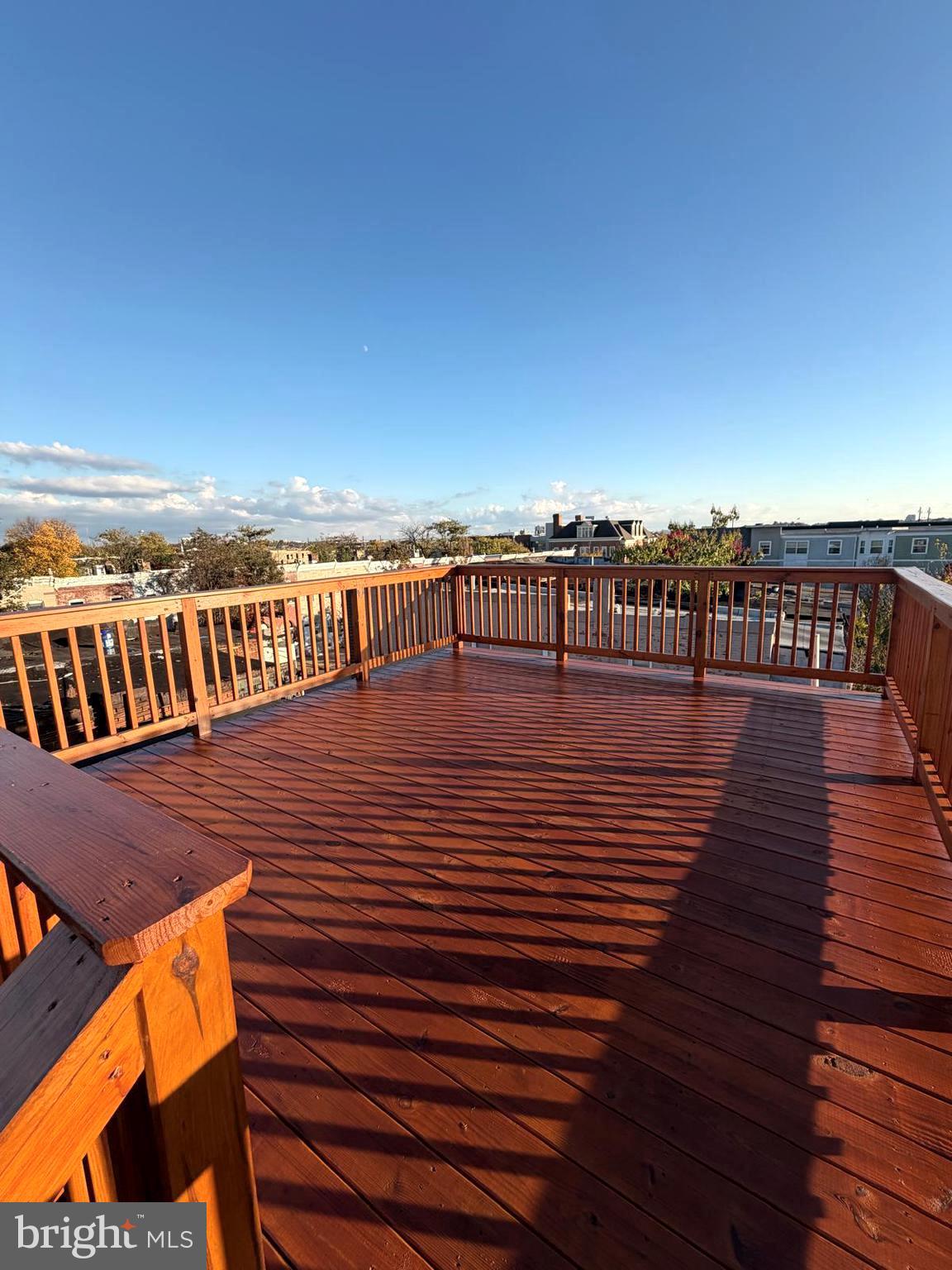 BROADWAY EAST - Residential