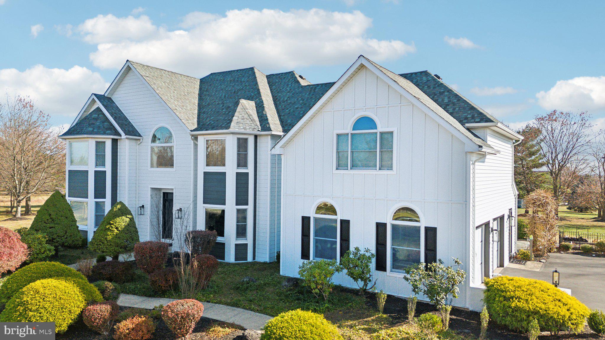 HILLCREST MDWS - Residential