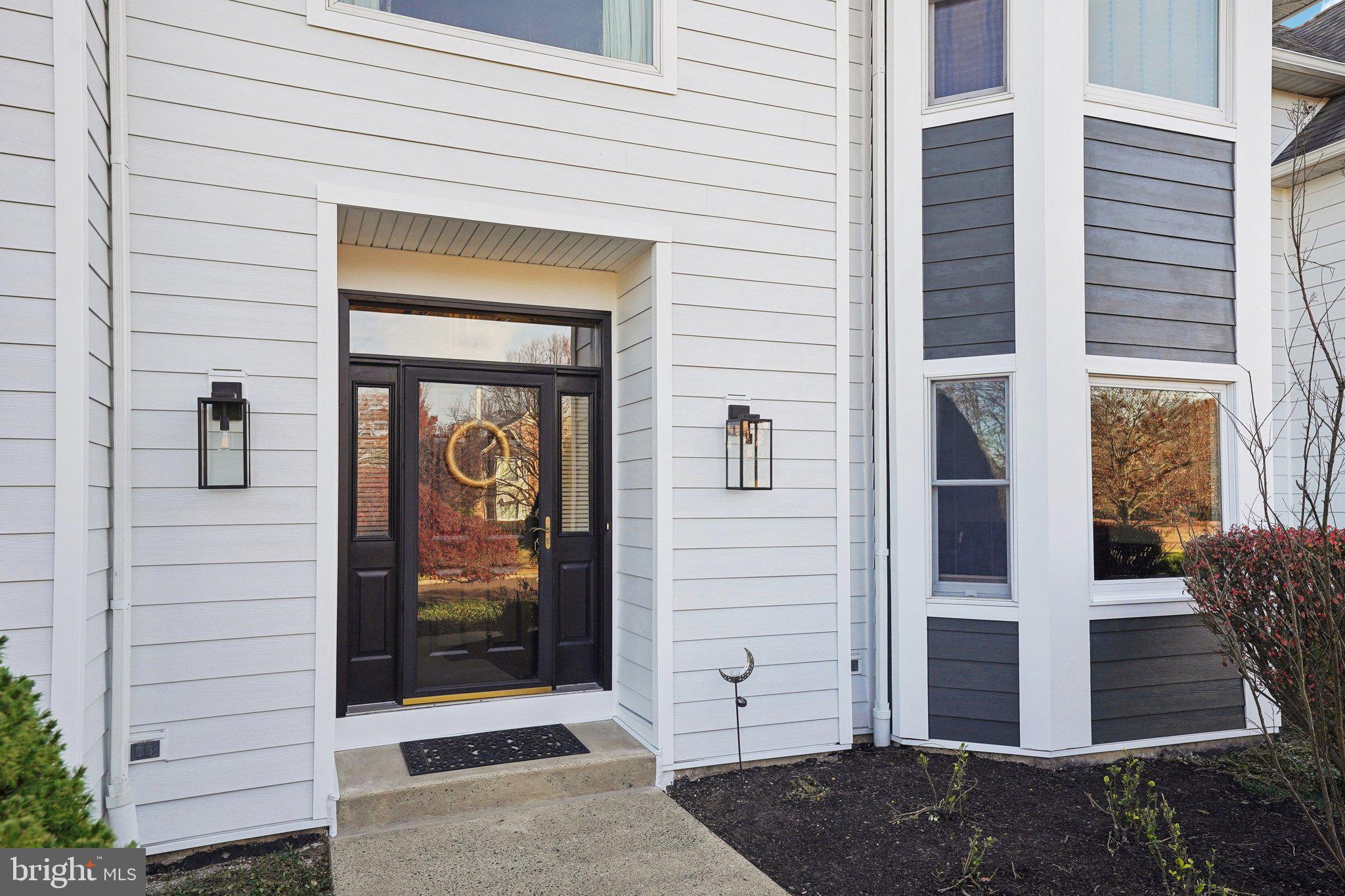 HILLCREST MDWS - Residential