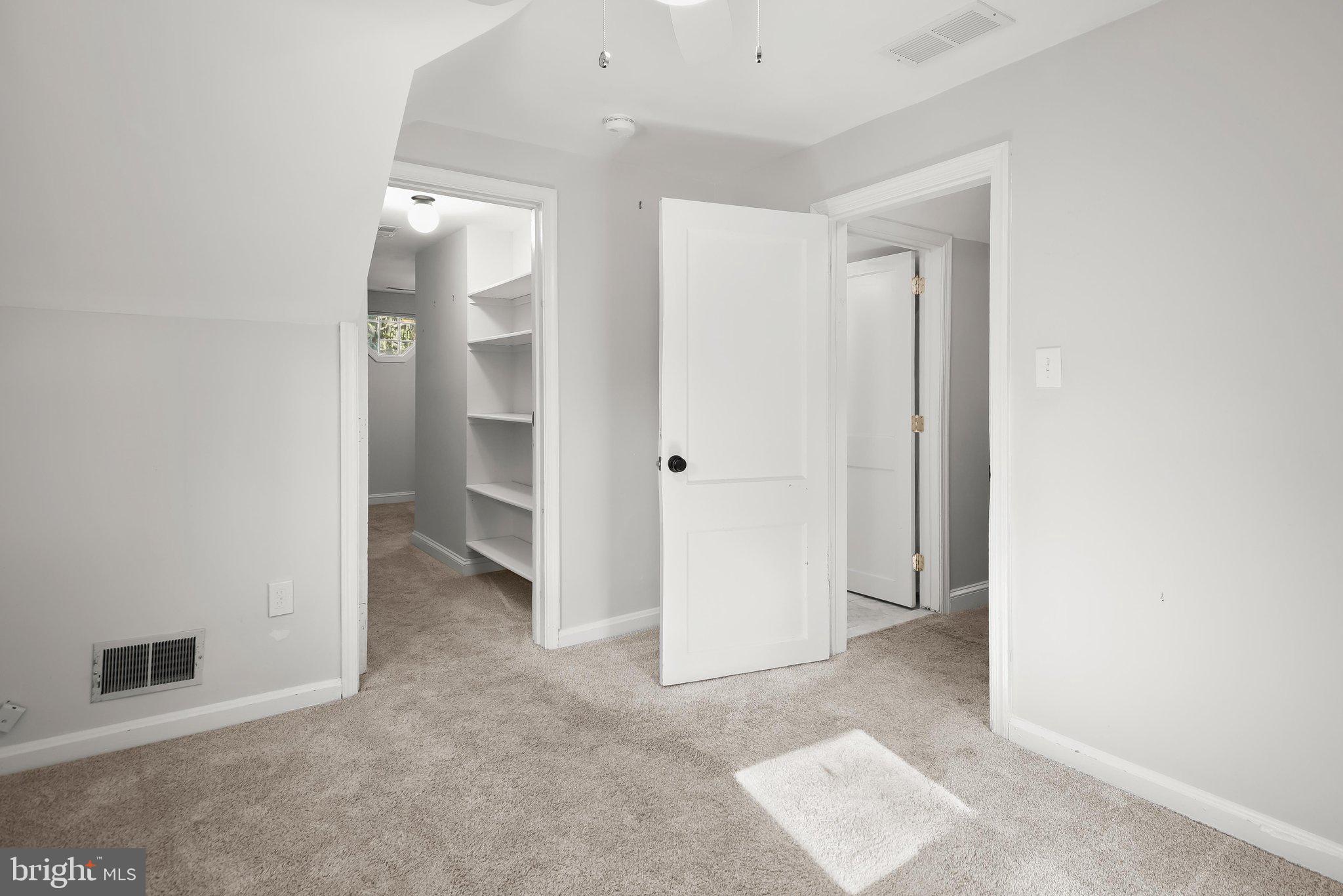 KENSINGTON - Residential