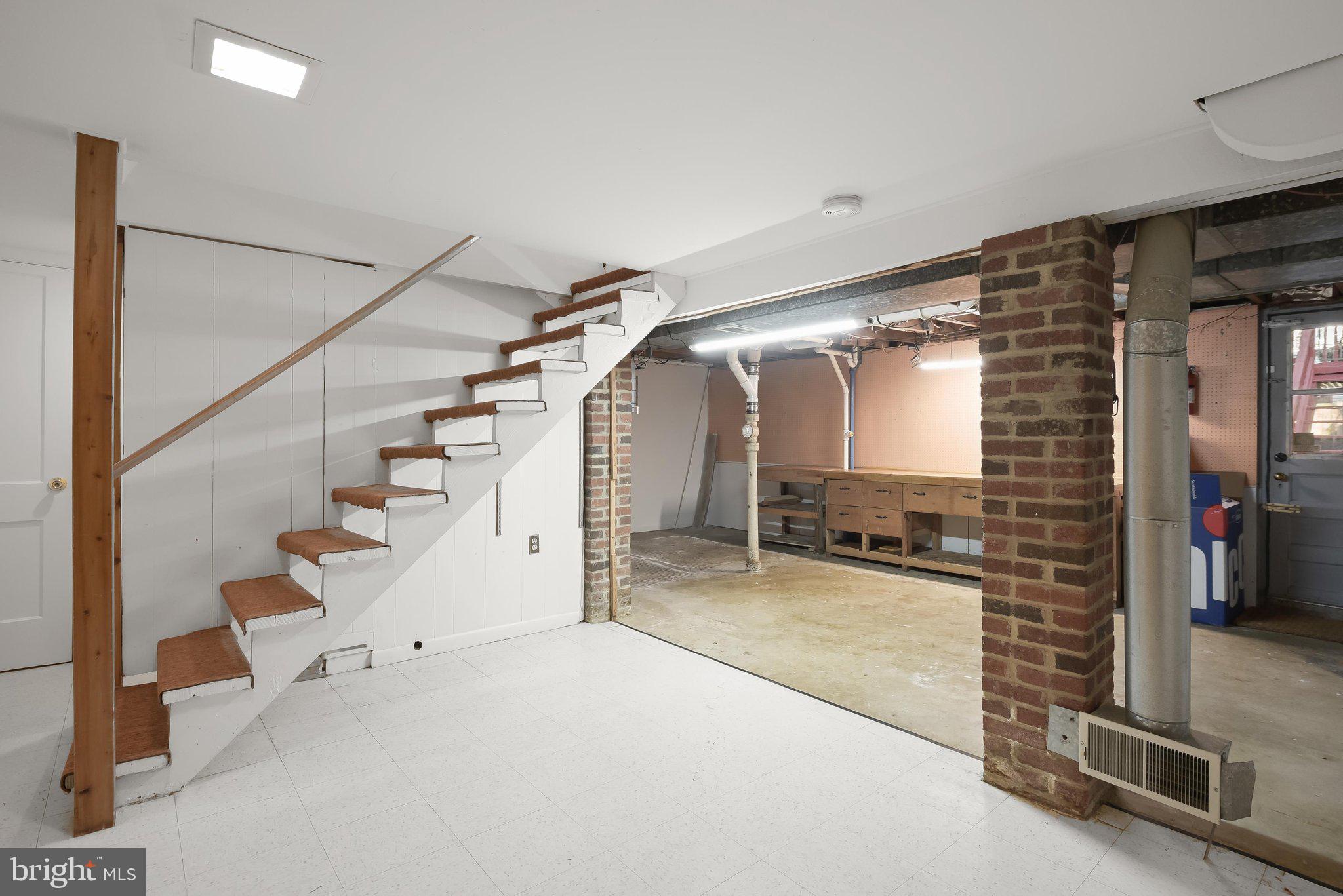 KENSINGTON - Residential