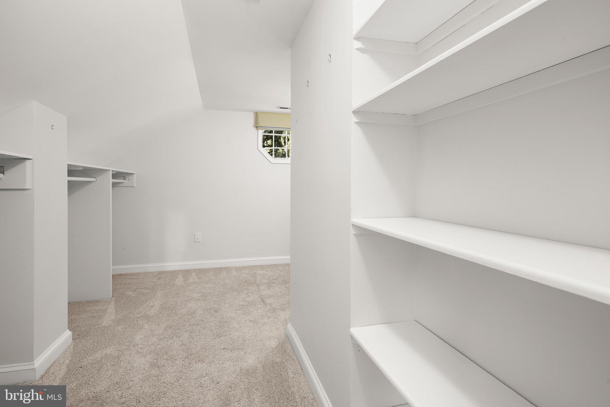 KENSINGTON - Residential