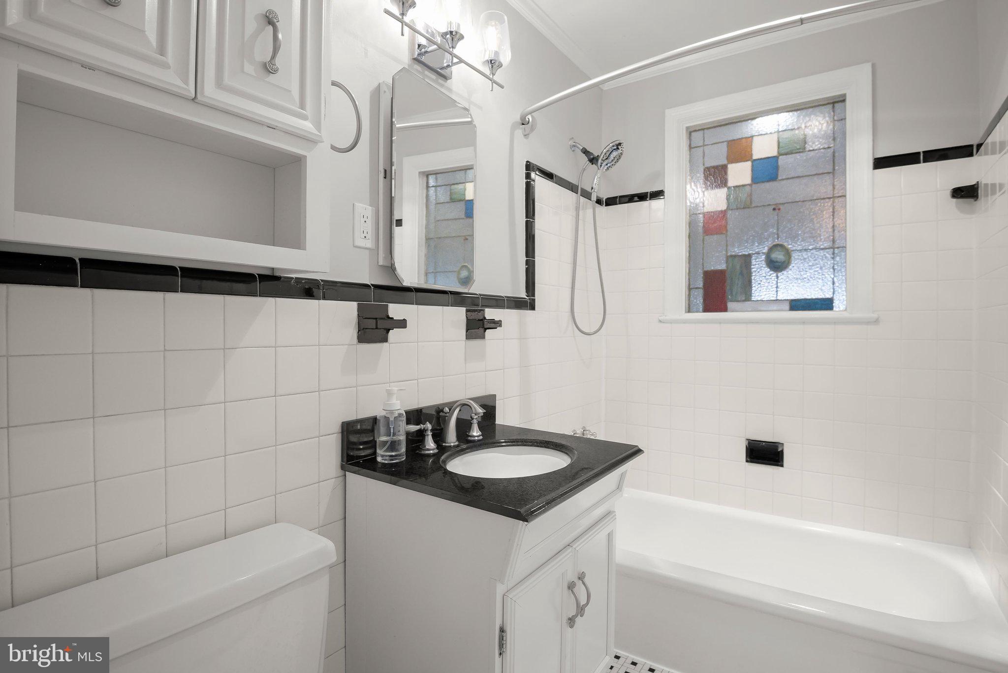 KENSINGTON - Residential