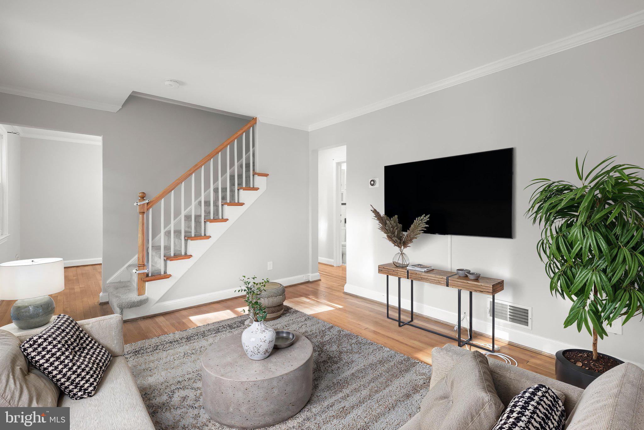 KENSINGTON - Residential