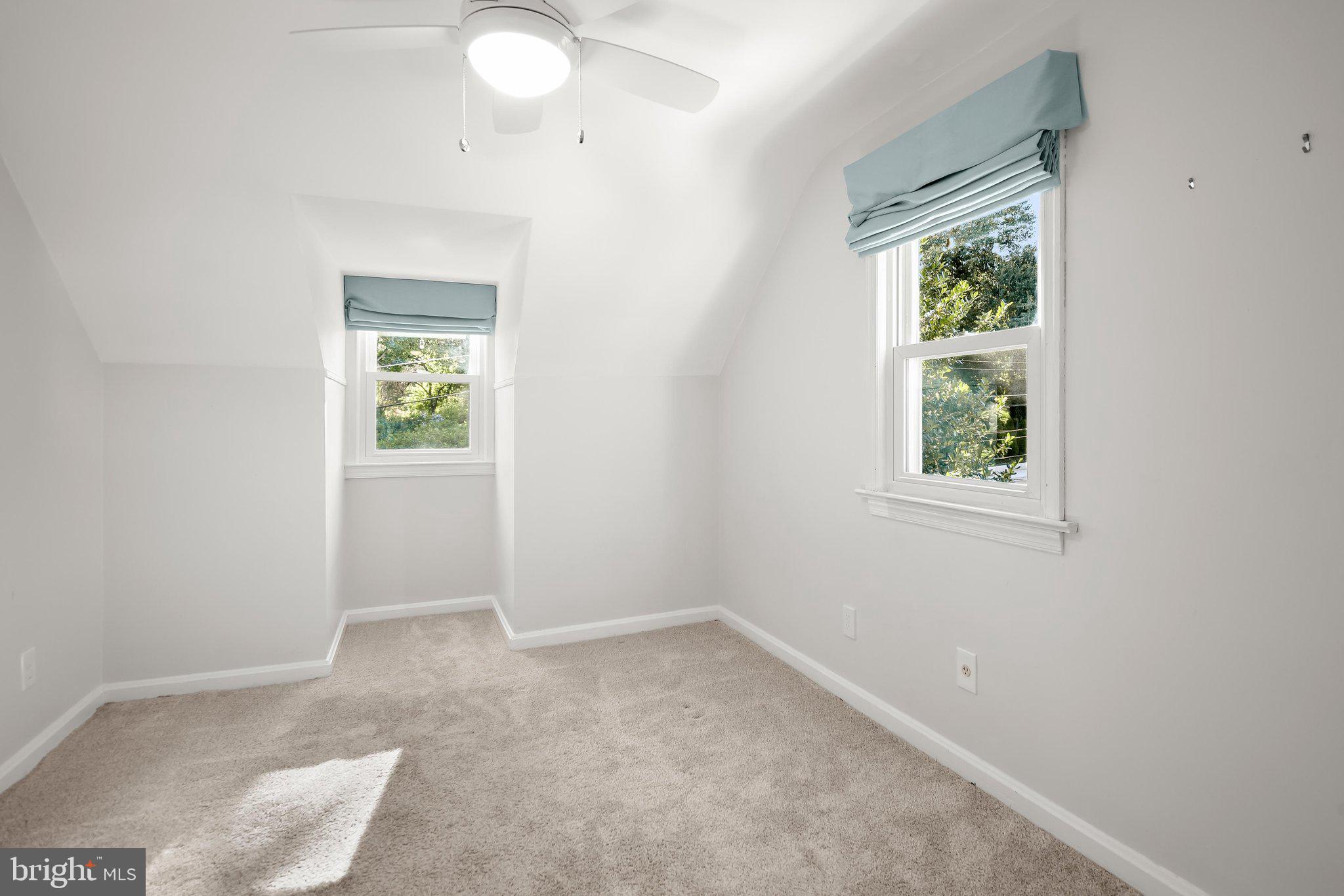 KENSINGTON - Residential
