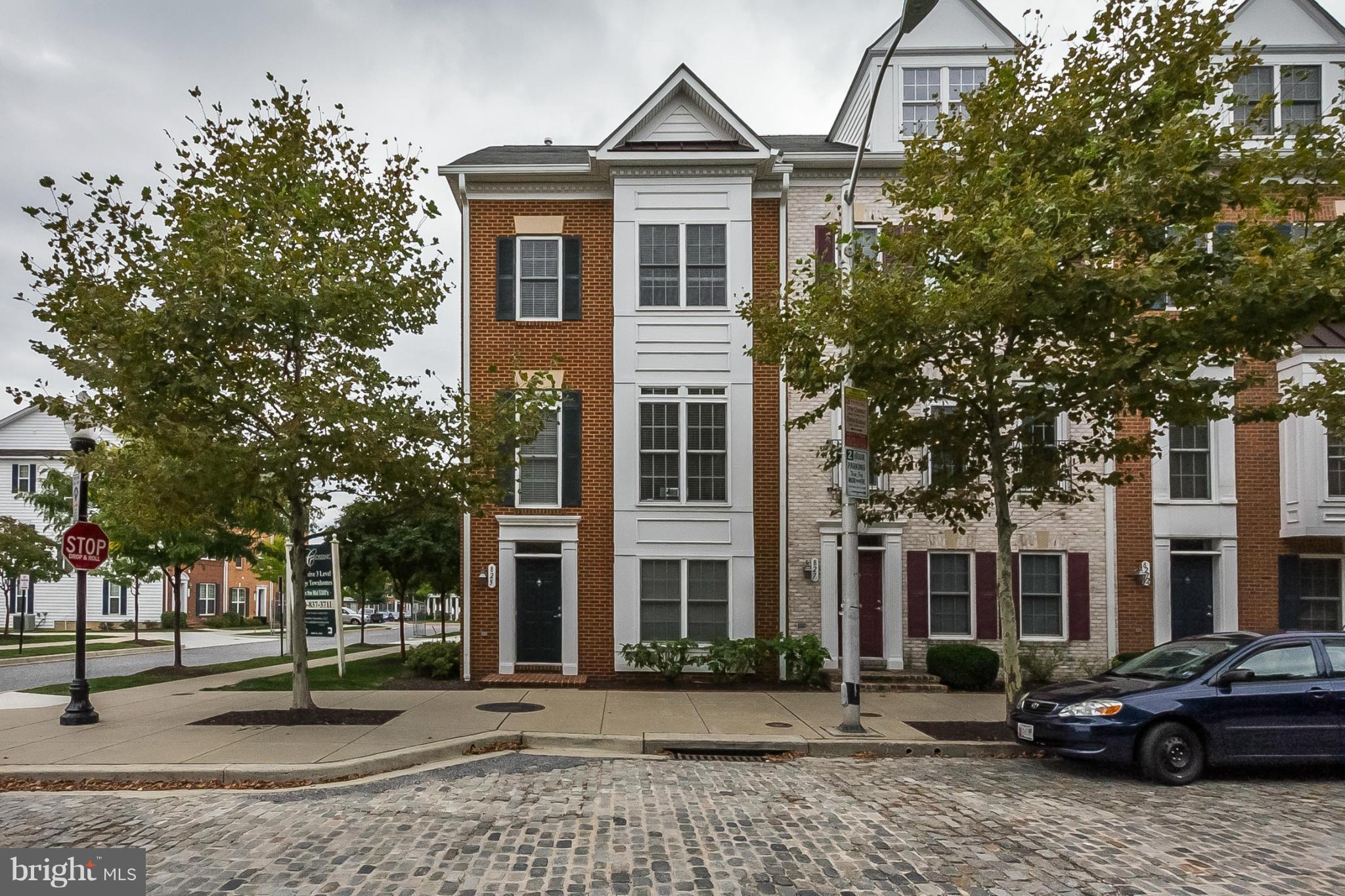 Beautiful  EOG w/garage parking. Super-spacious and featuring a  2nd level open-concept floor plan w/ fabulous kitchen, SS appl. &  deck off Enjoy the ultimate ease of city living w/both garage plus add. pking in rear. Bonus family room and versatile 1st  lvl. room-- bedroom/workout room or office. 3 additional bedrooms on the 3rd floor. Convenient to U.MD schools/hospital, I95, stadiums & Inner Harbor. Good credit required. Available Beginning of August. Owner prefers a 2 or 3 year lease.