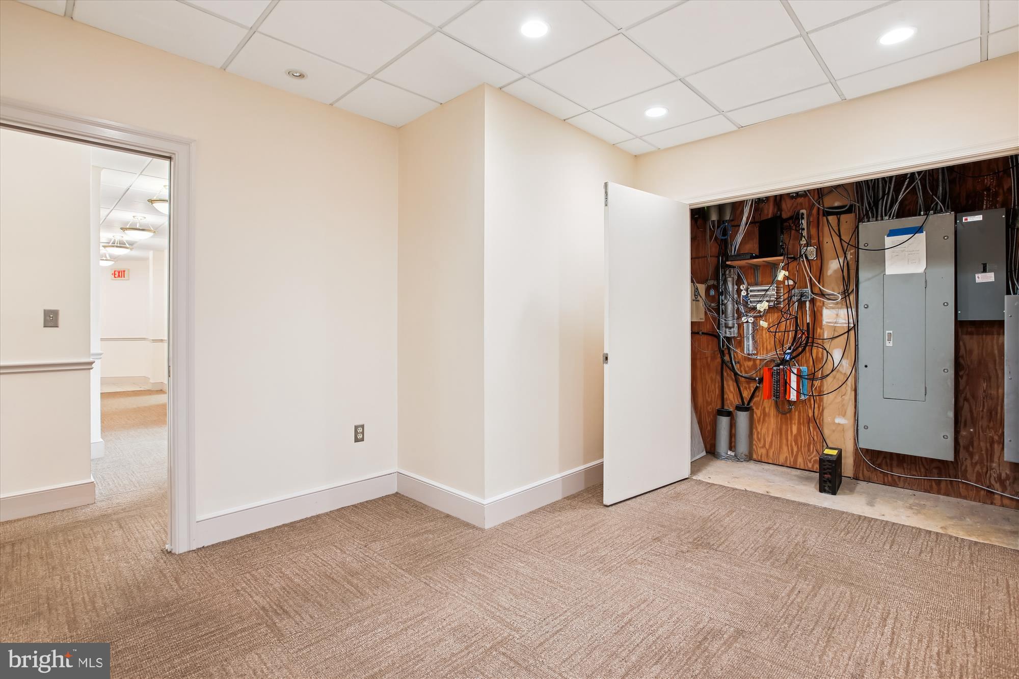 OLD TOWN ALEXANDRIA - Commercial Sale