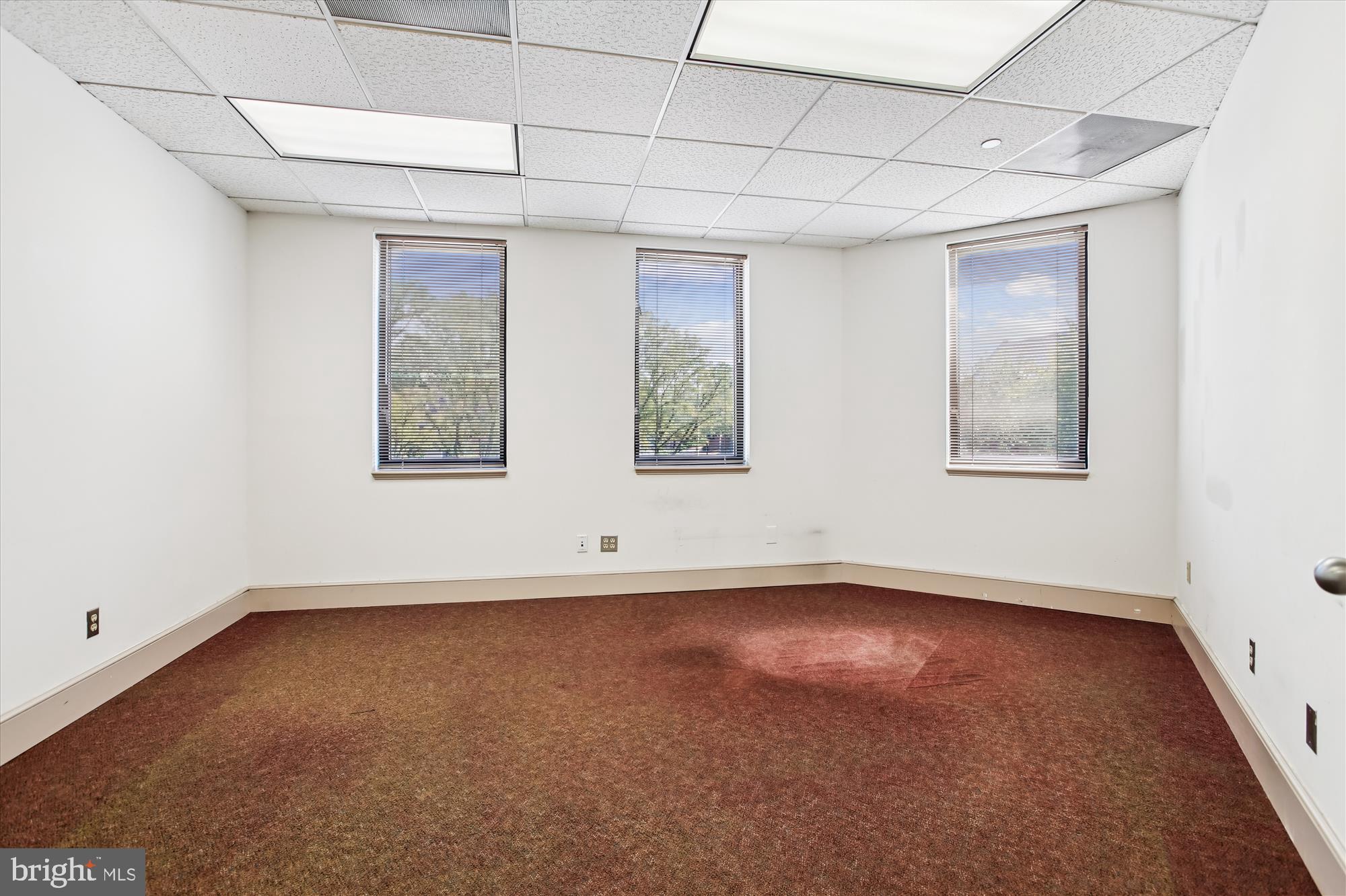 OLD TOWN ALEXANDRIA - Commercial Sale