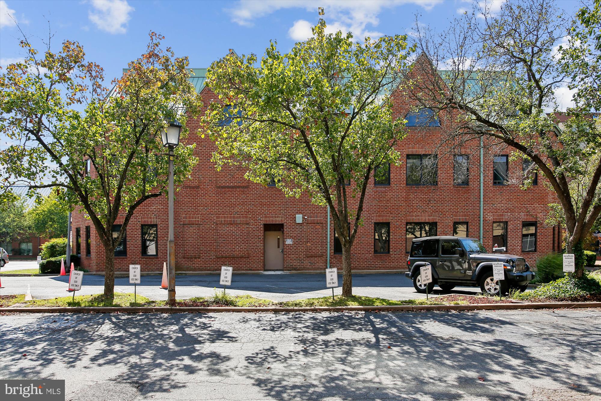 OLD TOWN ALEXANDRIA - Commercial Sale