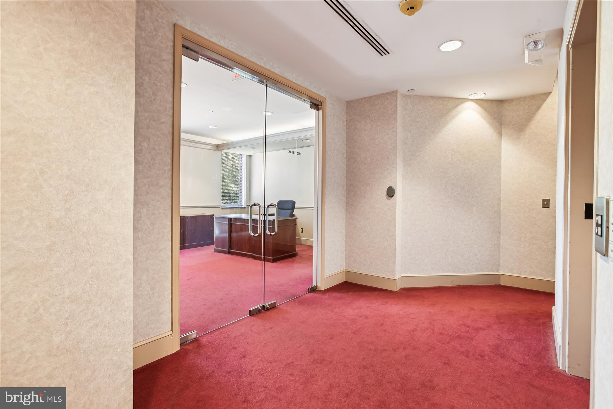 OLD TOWN ALEXANDRIA - Commercial Sale